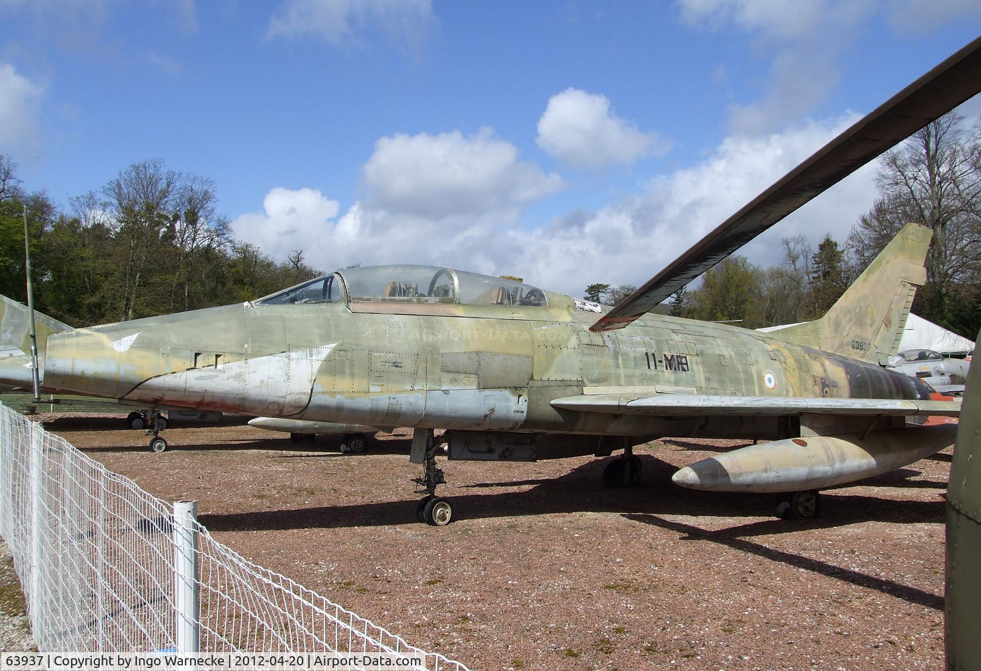 63937, 1956 North American F-100F Super Sabre C/N 243-213, North American F-100F Super Sabre at the Musee de l'Aviation du Chateau, Savigny-les-Beaune