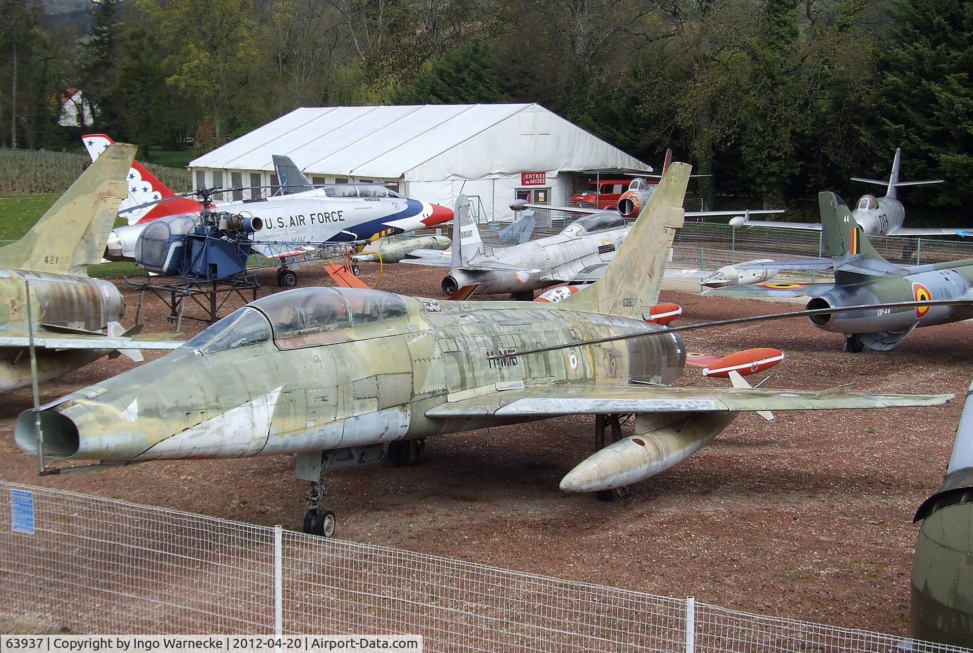 63937, 1956 North American F-100F Super Sabre C/N 243-213, North American F-100F Super Sabre at the Musee de l'Aviation du Chateau, Savigny-les-Beaune
