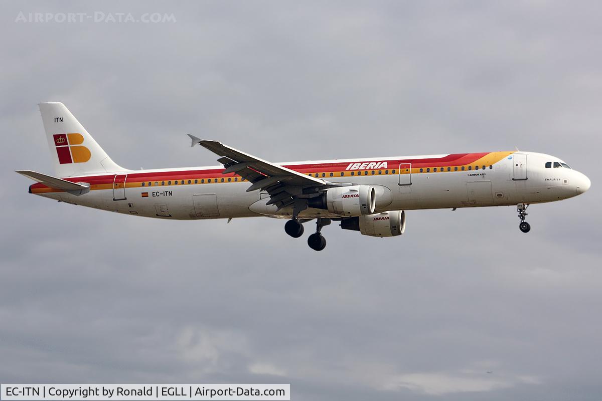EC-ITN, 2003 Airbus A321-212 C/N 2115, at lhr