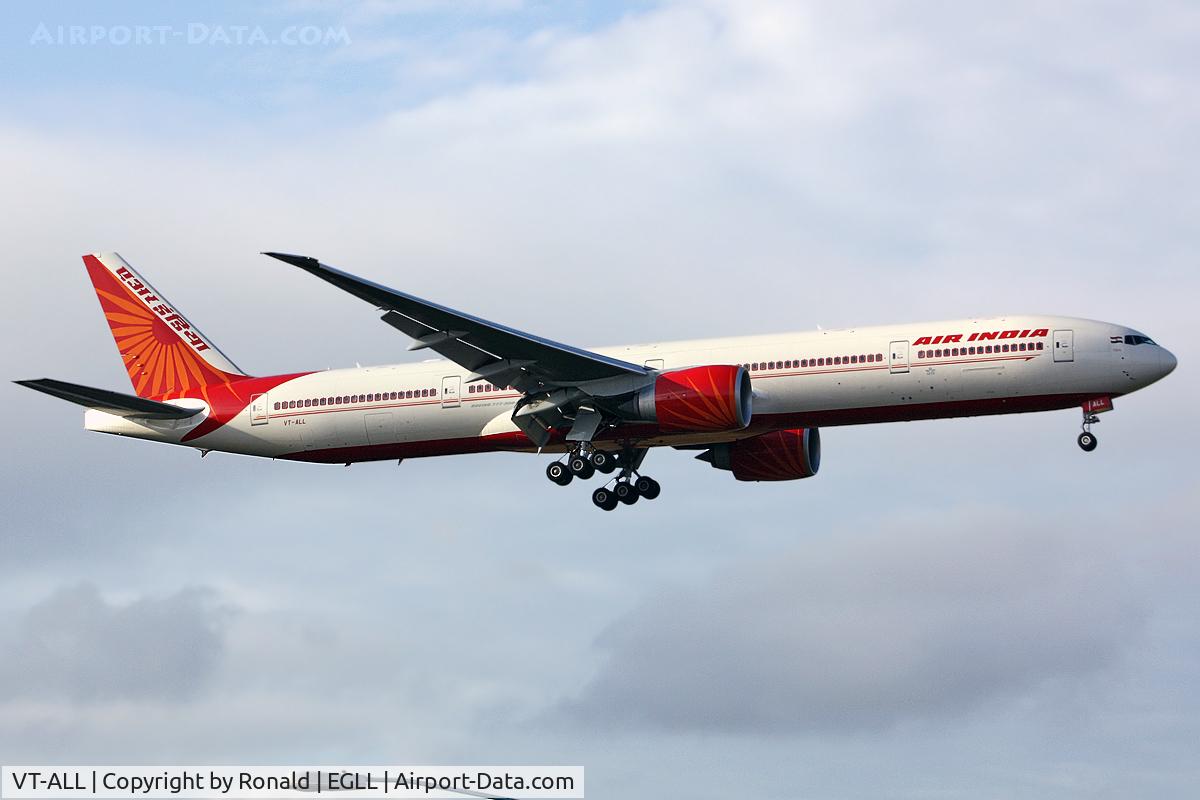VT-ALL, 2007 Boeing 777-337/ER C/N 36310, at lhr