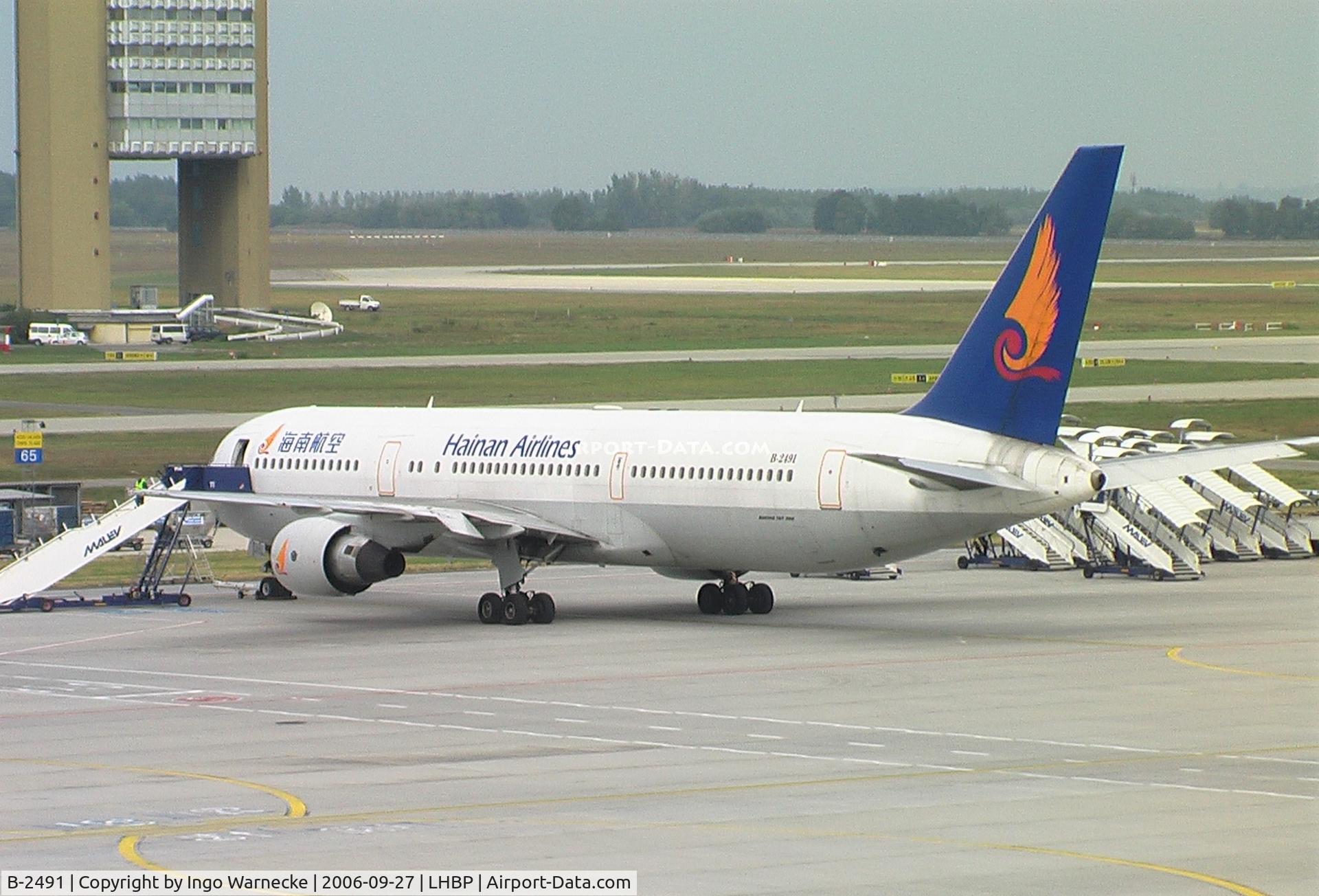 B-2491, 2002 Boeing 767-34P/ER C/N 33048, Boeing 767-34P/ER of Hainan Airlines at Ferihegy airport, Budapest