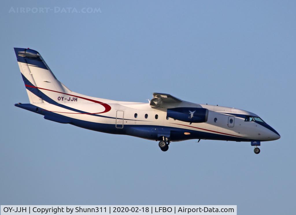 OY-JJH, 2001 Fairchild Dornier 328-300 328JET C/N 3171, Landing rwy 32L