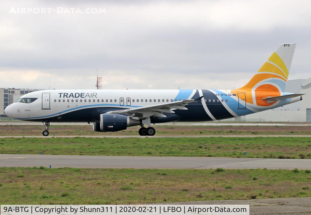 9A-BTG, 1998 Airbus A320-212 C/N 795, Taxiing holding point rwy 32R for departure...
