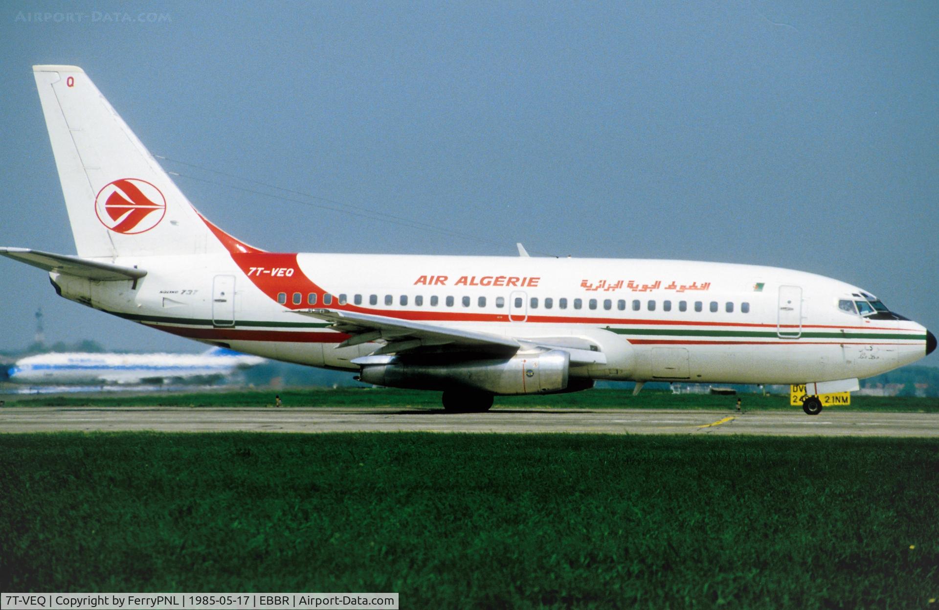 7T-VEQ, 1976 Boeing 737-2D6(A) C/N 21285, Air Algerie B732 lining-up