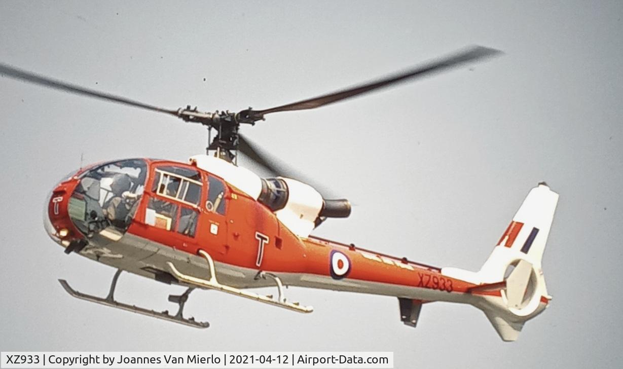 XZ933, Westland SA-341D Gazelle HT3 C/N 1735, scan from slide