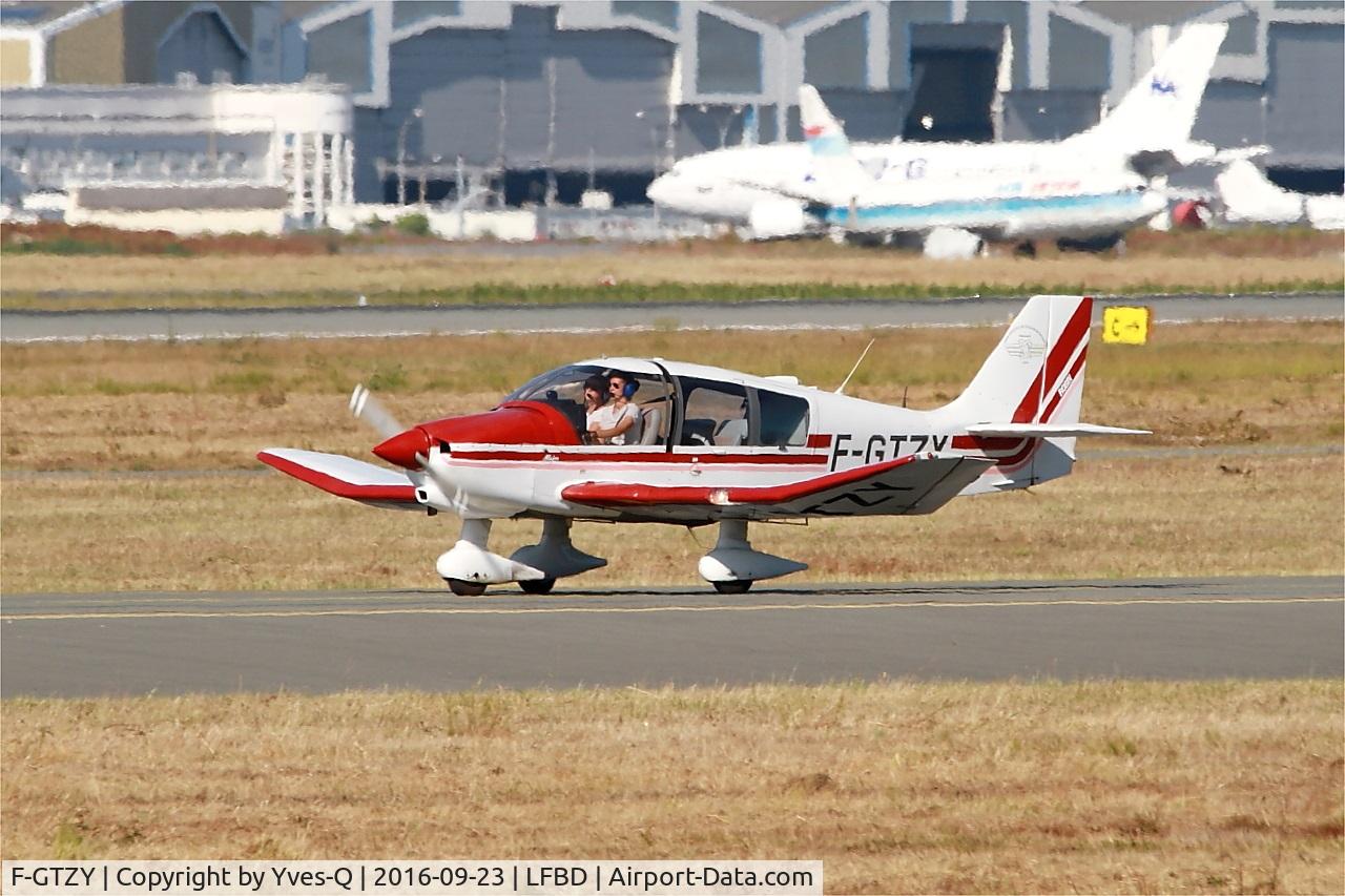 F-GTZY, Robin DR-400-160 Chevalier C/N 2445, Robin DR-400-160 Chevalier, Taxiing to holding point rwy 05, Bordeaux Mérignac airport (LFBD-BOD)