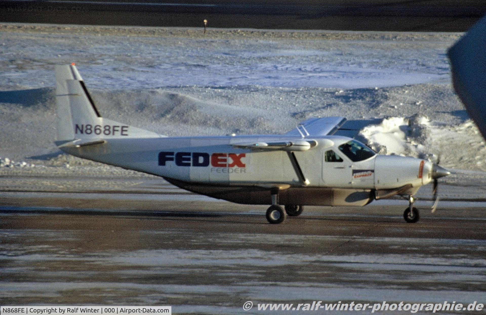 N868FE, 1989 Cessna 208B Grand Caravan C/N 208B0193, Cessna 208B Super CargoMaster - federal express FedEx - 208B0193 - N868FE - 1996