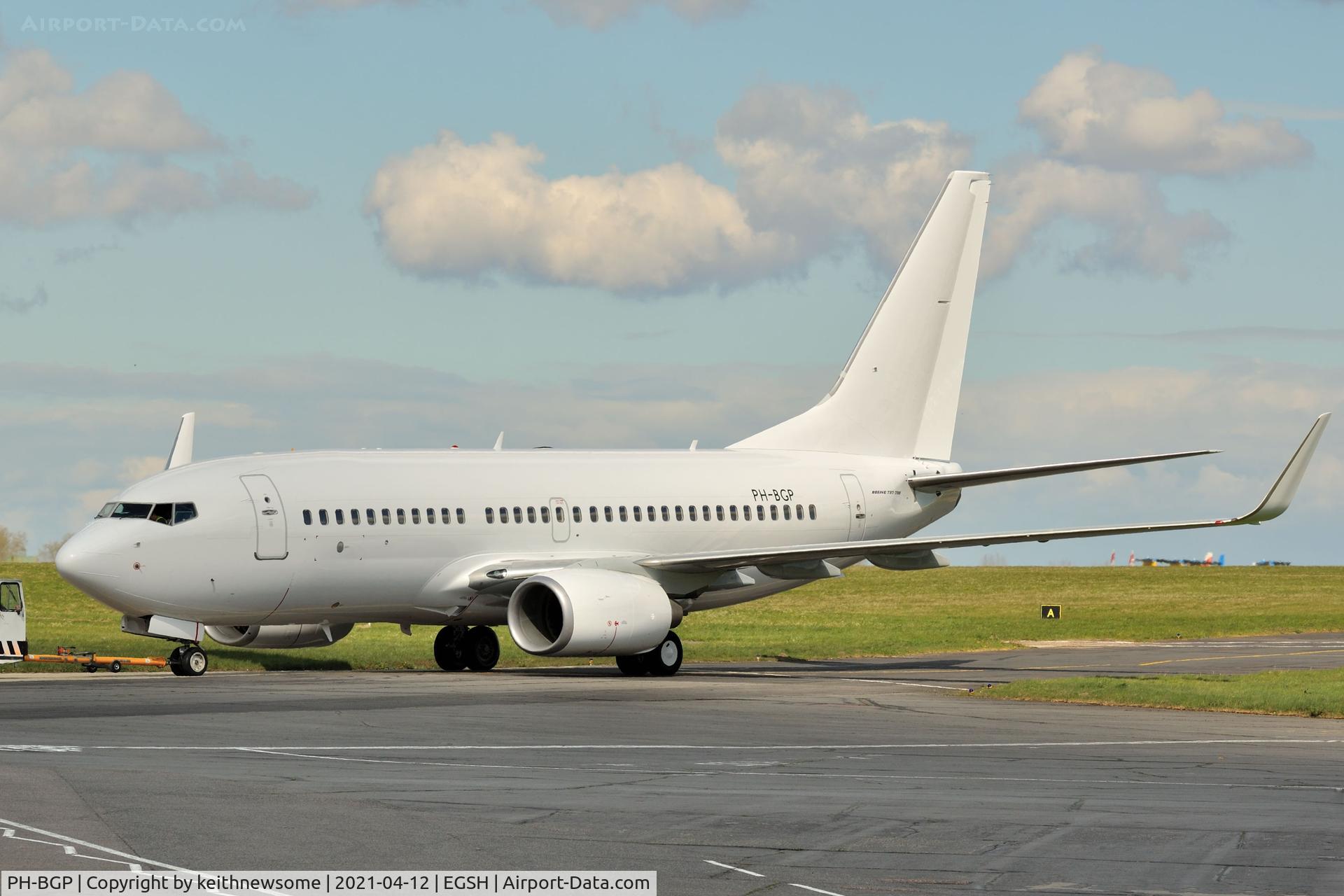 PH-BGP, 2011 Boeing 737-7K2 C/N 38127, Removed from spray shop.