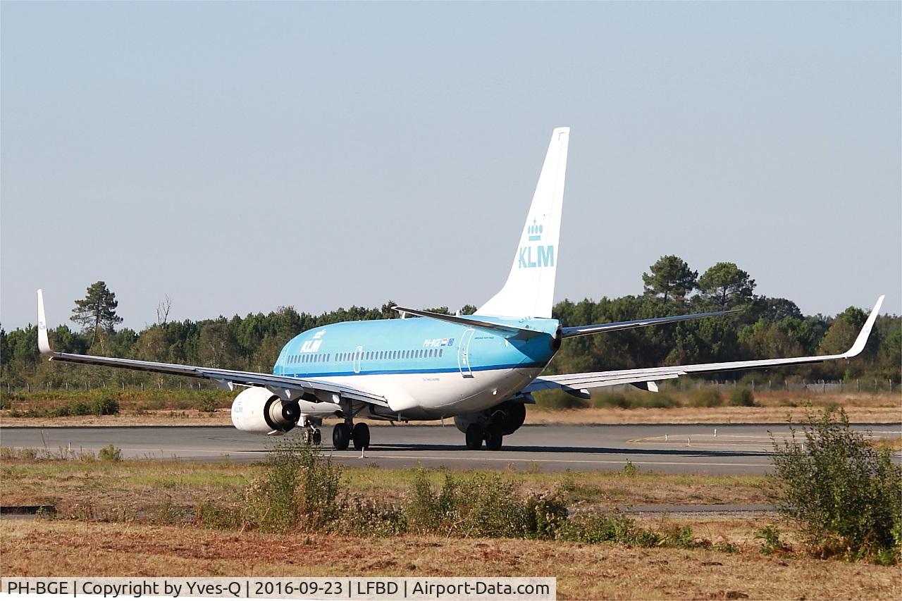 PH-BGE, 2008 Boeing 737-7K2 C/N 30371, Boeing 737-7K2, Lining up rwy 05, Bordeaux Mérignac airport (LFBD-BOD)