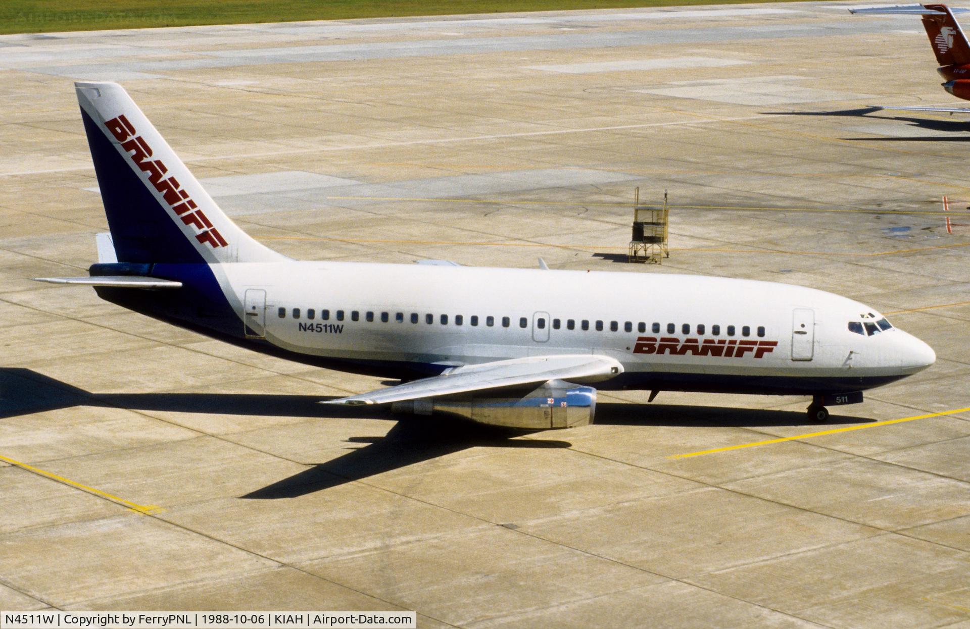 N4511W, 1968 Boeing 737-247 C/N 19608, Arrival of Braniff B732