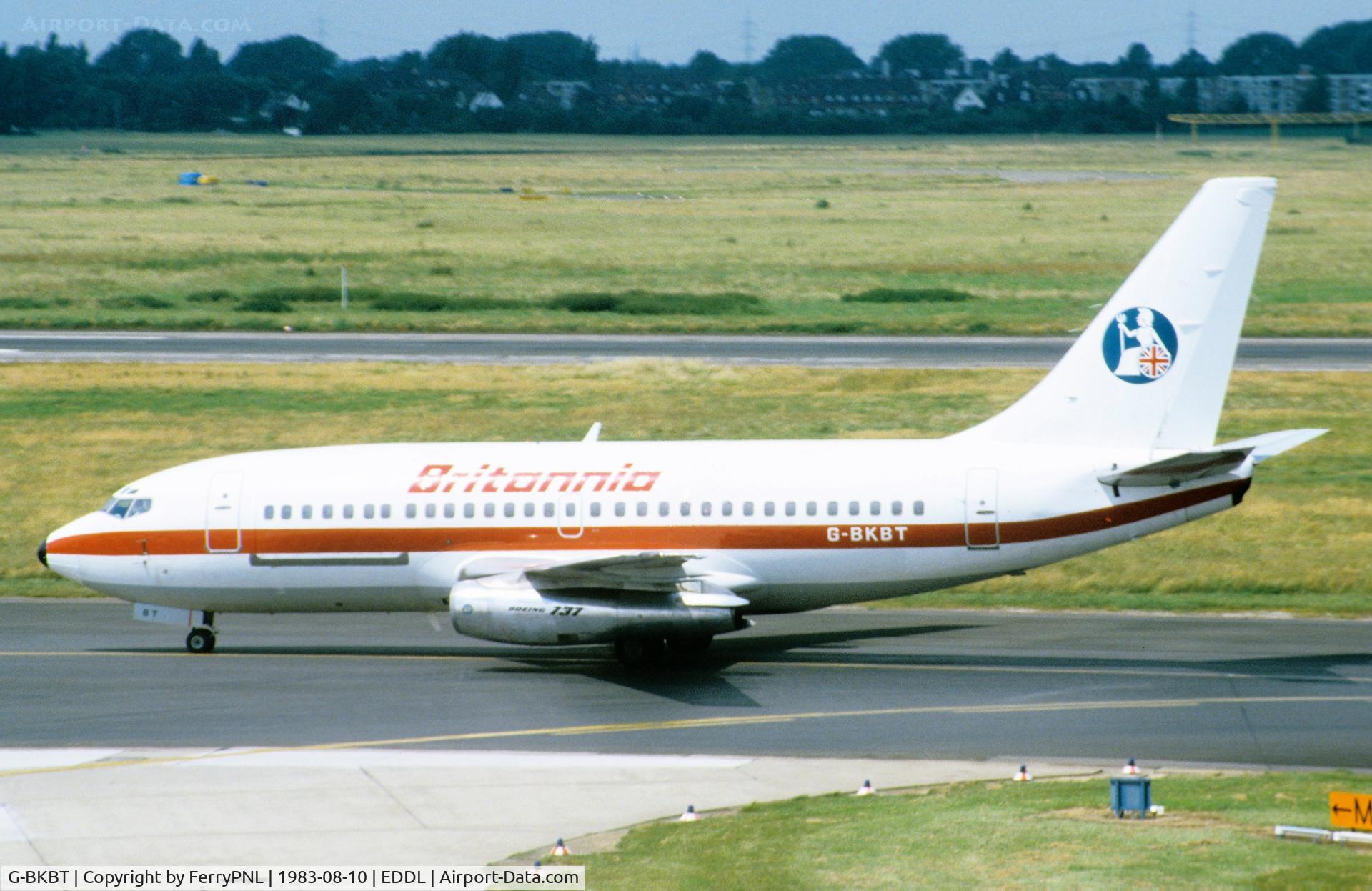 G-BKBT, 1975 Boeing 737-2K2C C/N 20943, Britannia B732 arriving in DUS transporting Germany based military staff to/from the UK.