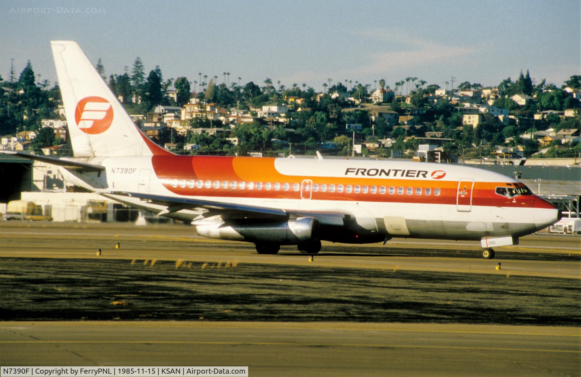 N7390F, Boeing 737-222 C/N 19945, Frontier B732 taxiing for departure