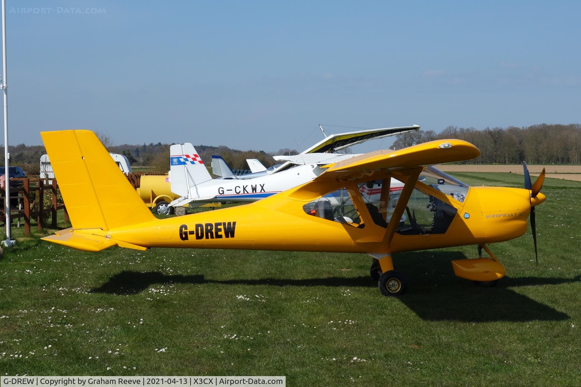 G-DREW, 2019 Aeroprakt A32 Vixxen C/N LAA 411-15616, Parked at Northrepps.