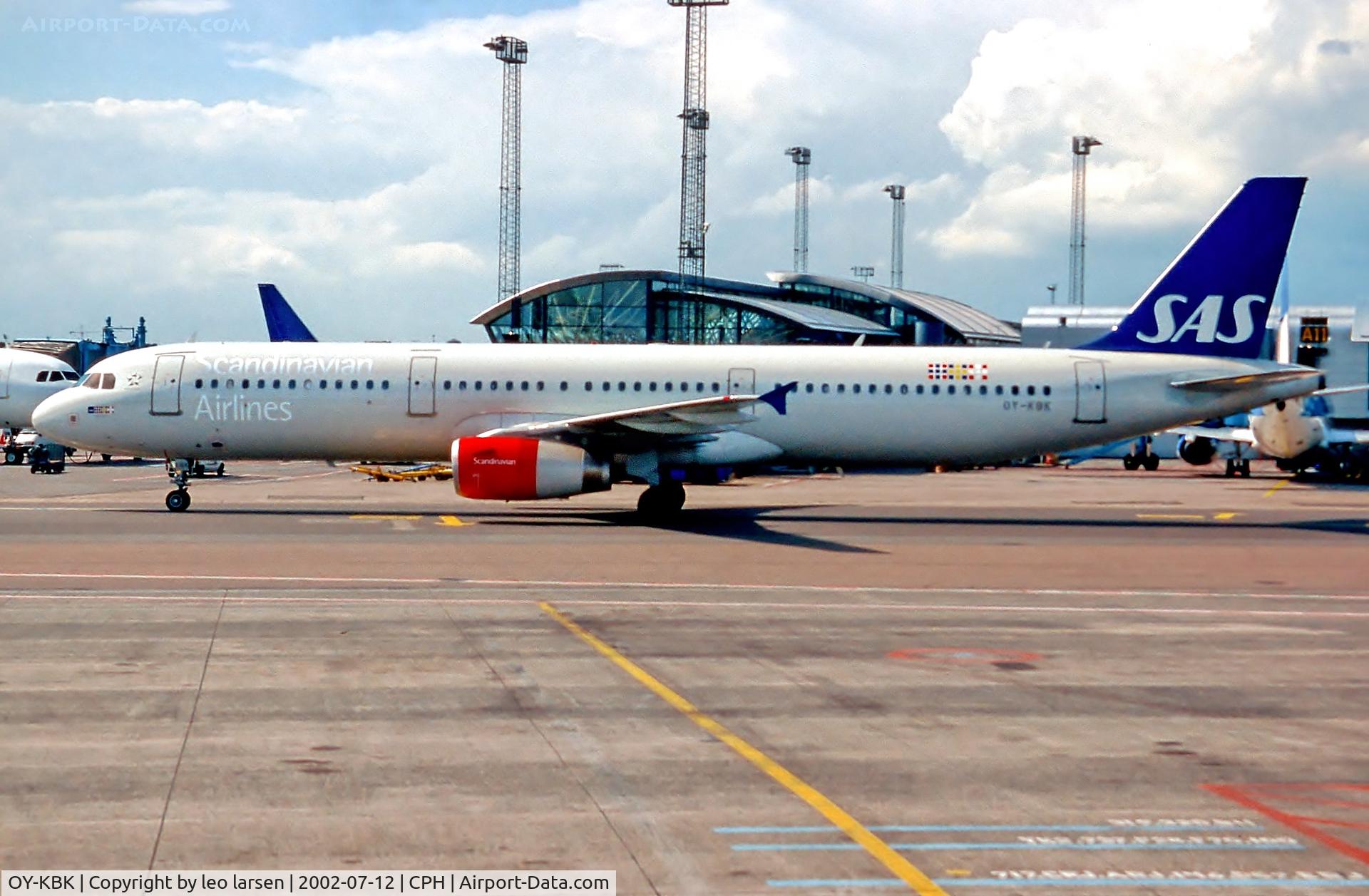 OY-KBK, 2001 Airbus A321-232 C/N 1587, Copenhagen 12.7.2002