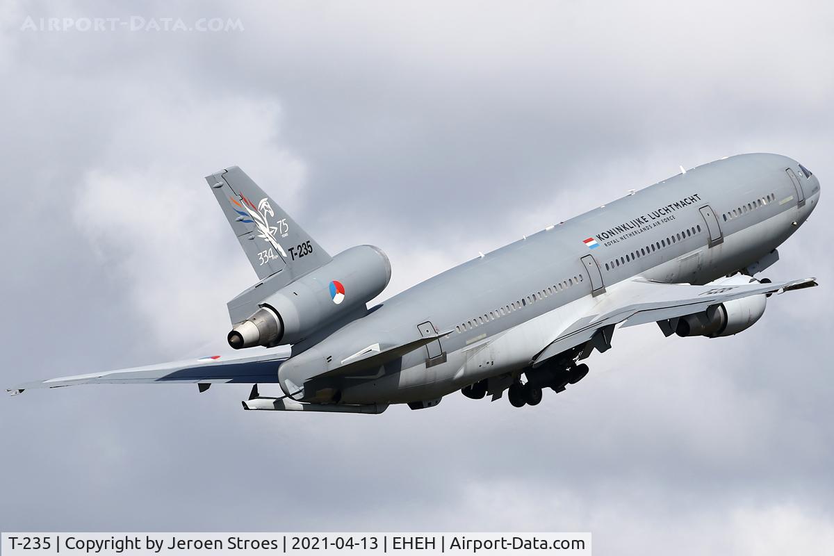 T-235, 1976 McDonnell Douglas DC-10-30 (CF) C/N 46956, eheh