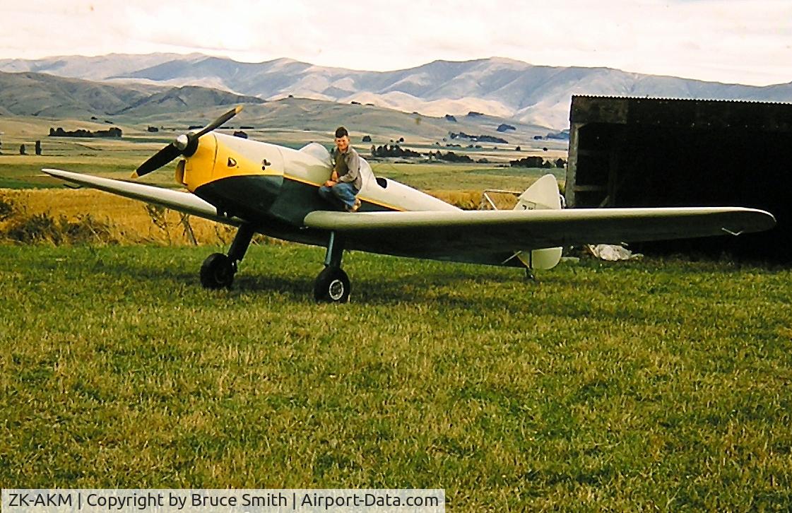 ZK-AKM, De Havilland DH-94 Moth Minor C/N 94012, My father, Bruce Smith owned this plane in 1959-1960. Pictures are taken on his farm at Eskdale, Albury.