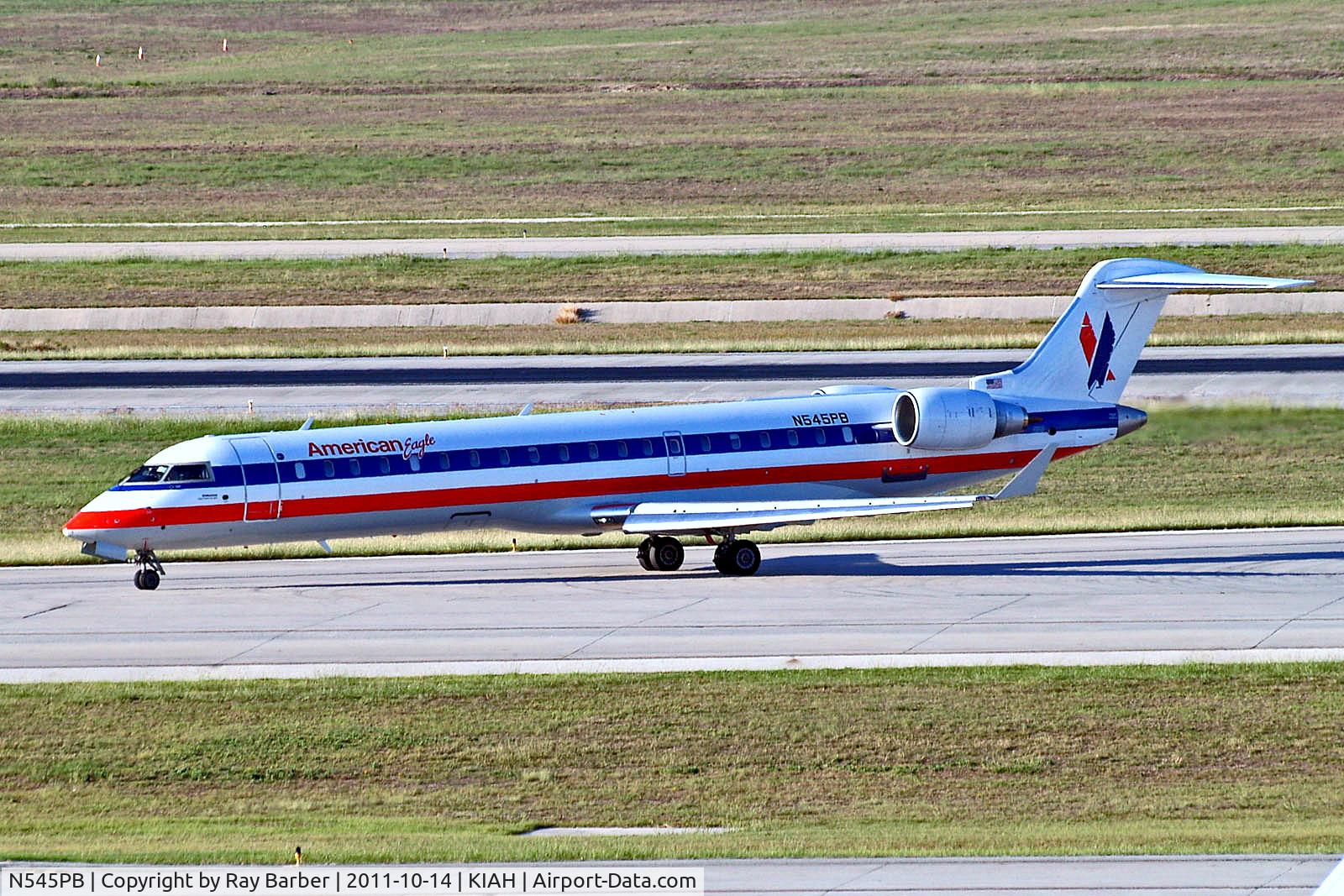 N545PB, Bombardier CRJ-702 (CL-600-2C10) Regional Jet C/N 10325, N545PB   Bombardier CRJ-702ER [10325] (American Eagle/Envoy) Houston-George Bush Intercontinental~N 14/10/2011