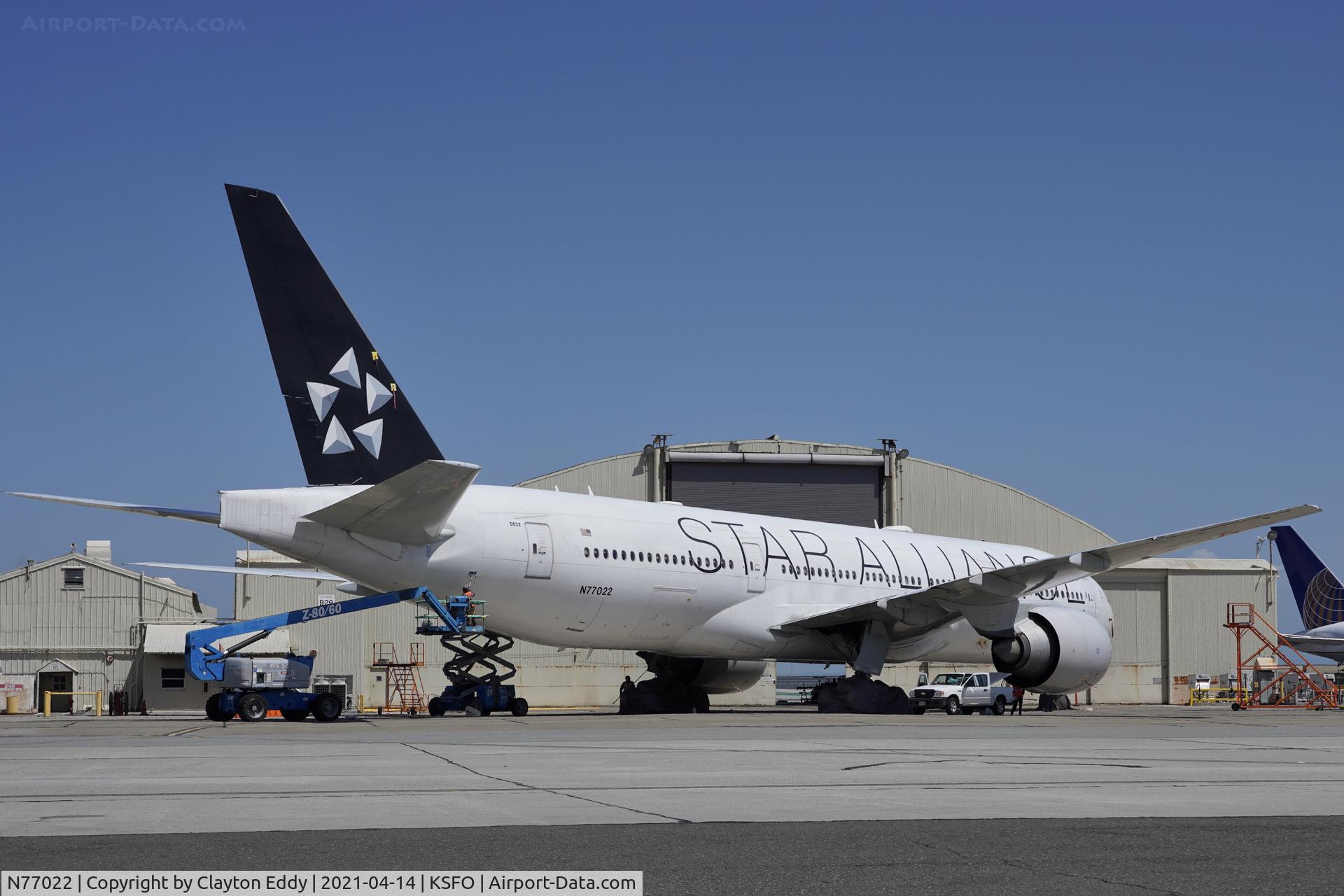 N77022, 2010 Boeing 777-224 C/N 39777, SFO 2021.