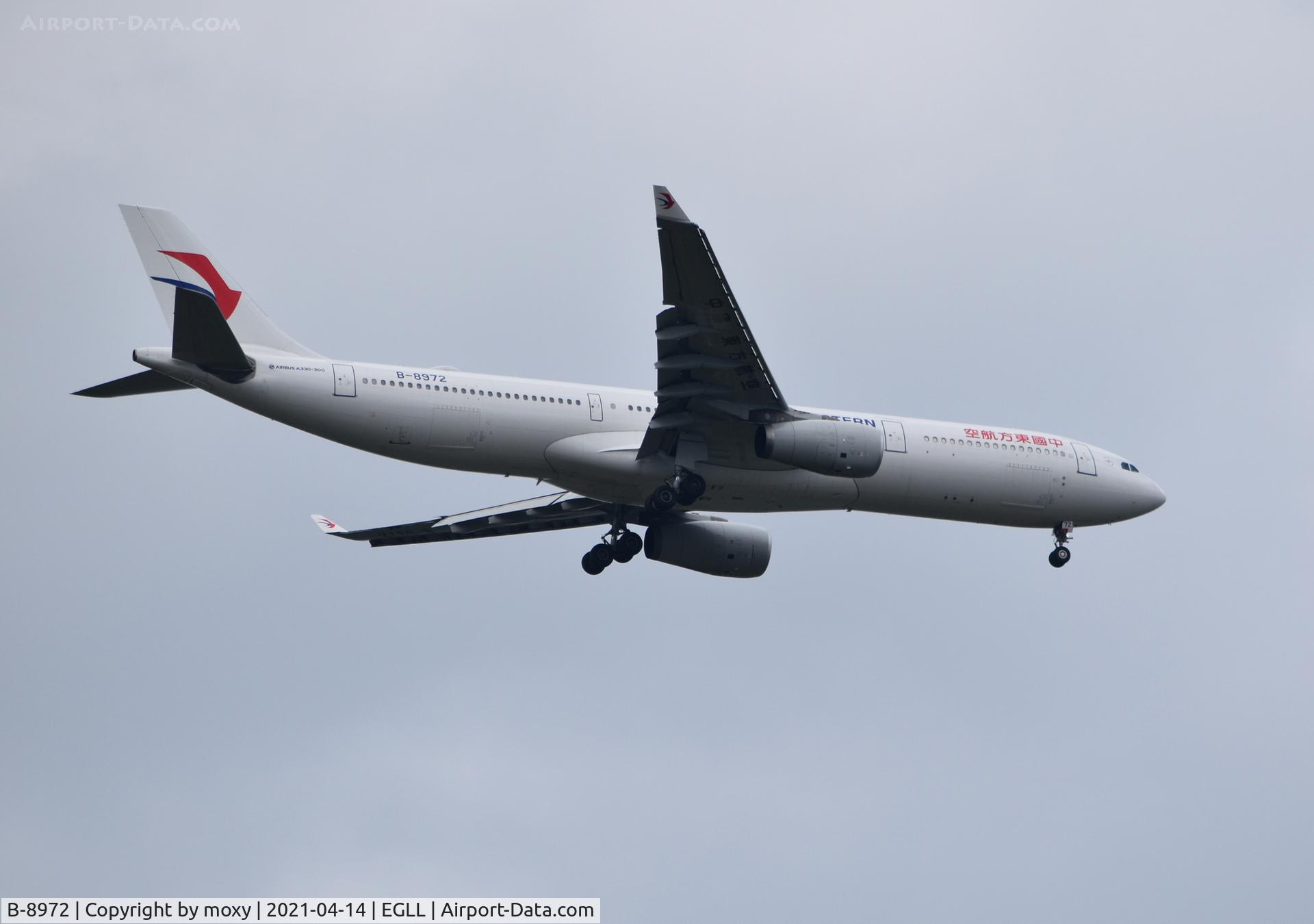 B-8972, 2017 Airbus A330-343 C/N 1804, Airbus A330-343 on finals to 9R London Heathrow.