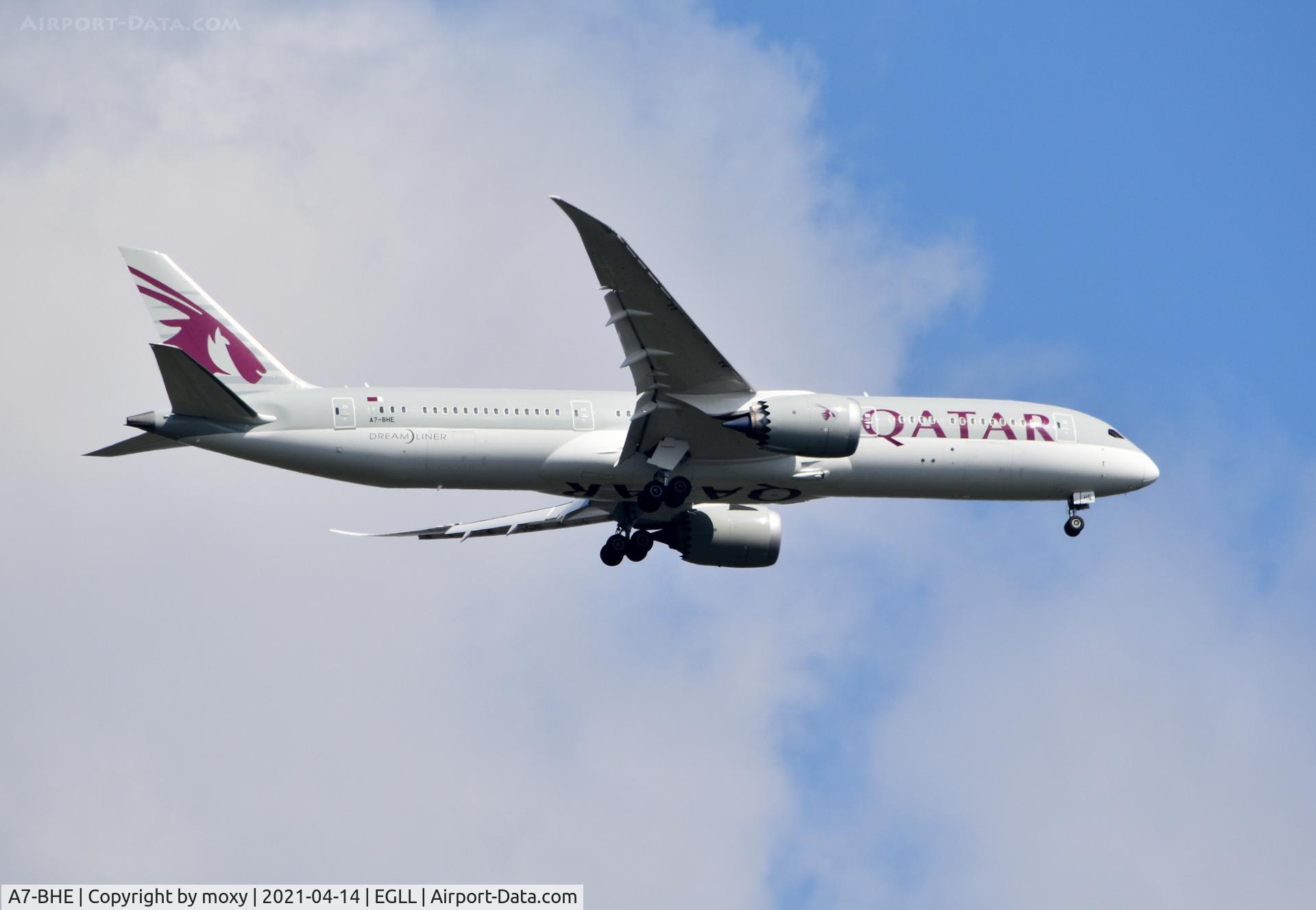 A7-BHE, 2019 Boeing 787-9 Dreamliner Dreamliner C/N 64218, Boeing 787-9 Dreamliner on finals to 9R London Heathrow.