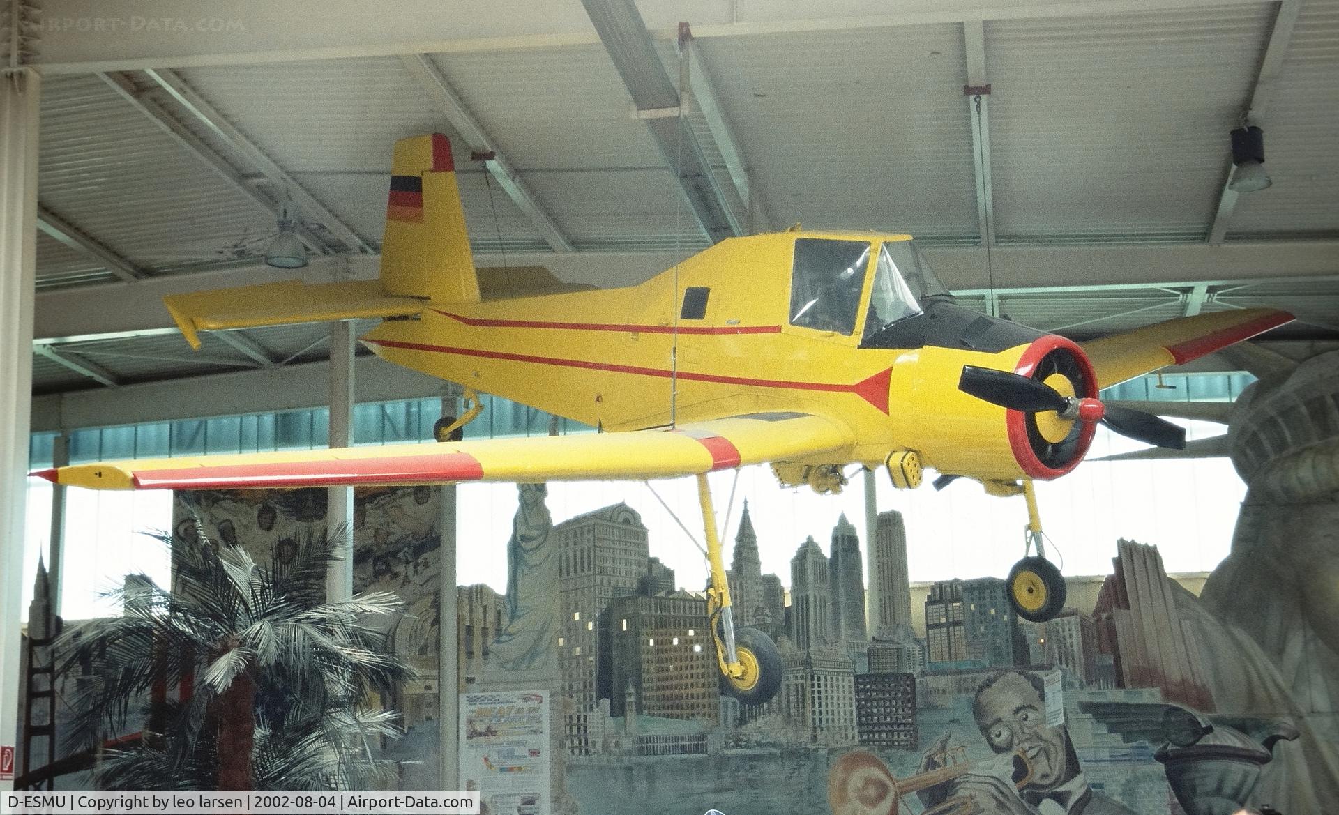 D-ESMU, 1968 Let Z-37 Cmelák C/N 04-07, Sinsheim Museum 4.8.2002.Crashed in 1972 rebuilt withn part from DM-SOO crashed  1.73 to D-SMU(2) with new c/n 08-06