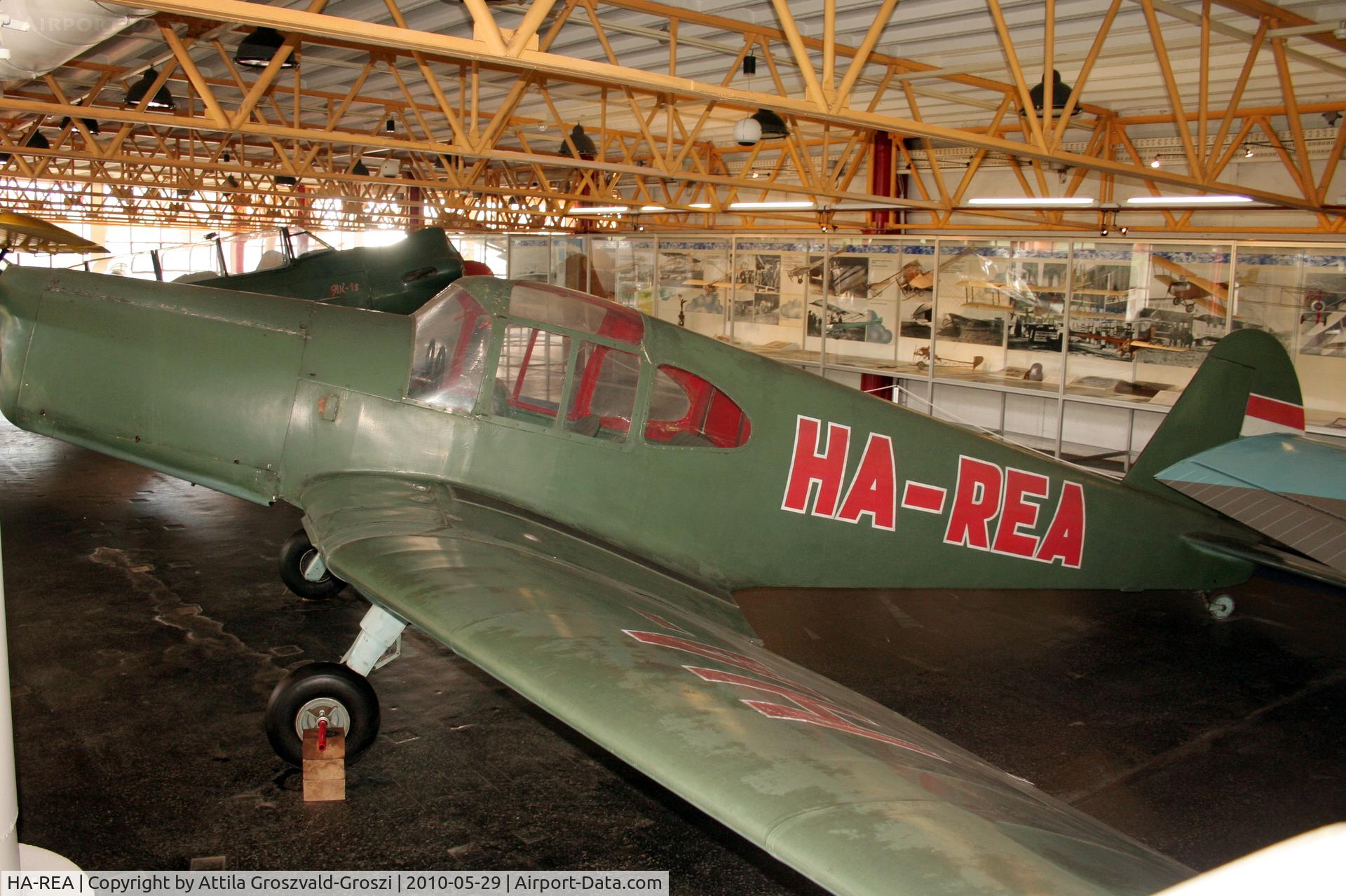 HA-REA, Benes-Mraz M-1C Sokol C/N 209, Budapest is a traffic museum, a Petöfi hall. Hungary