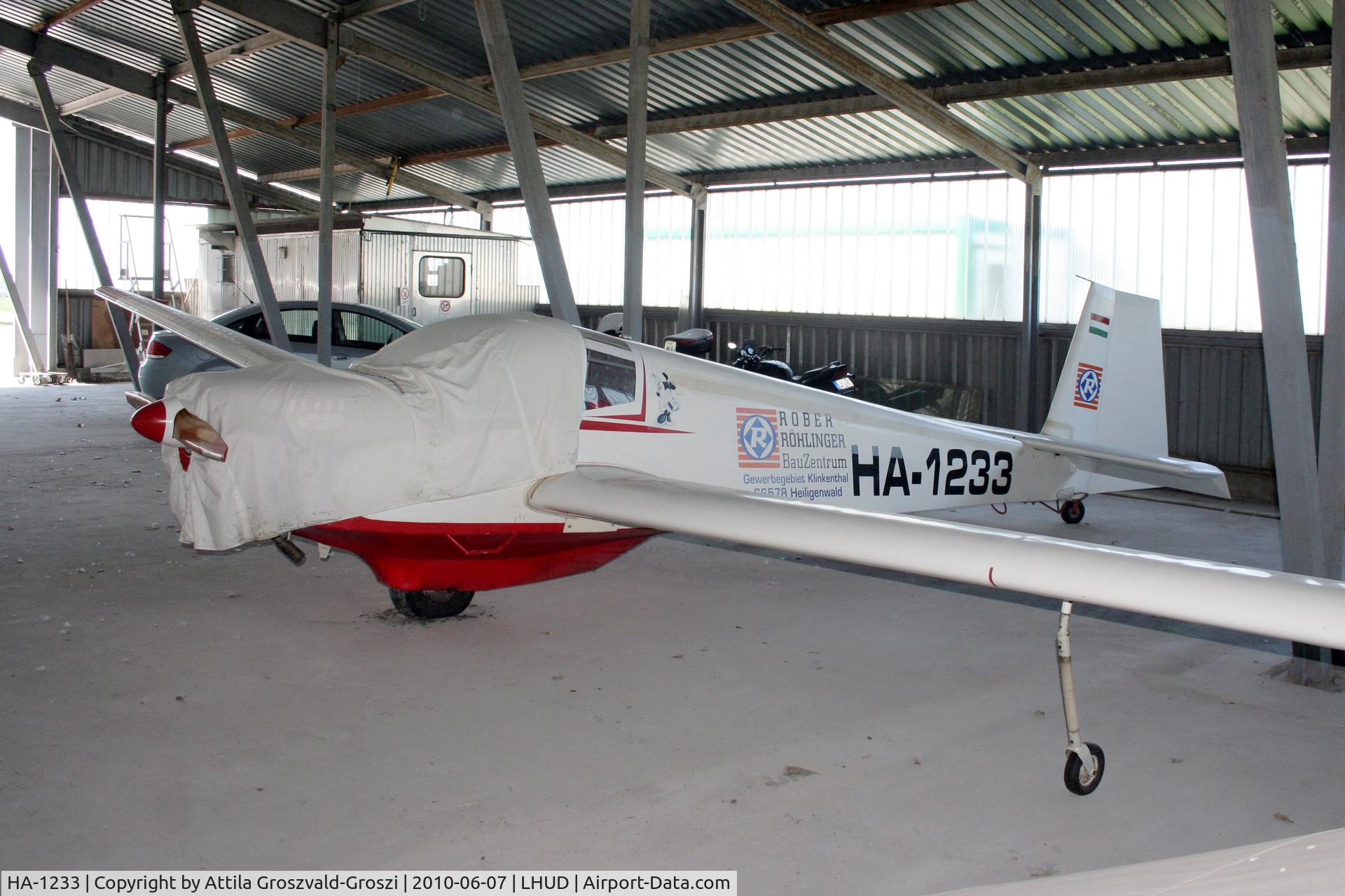 HA-1233, 1972 Scheibe SF-25C Falke C/N 4226, LHUD - Szeged Airport, Hungary