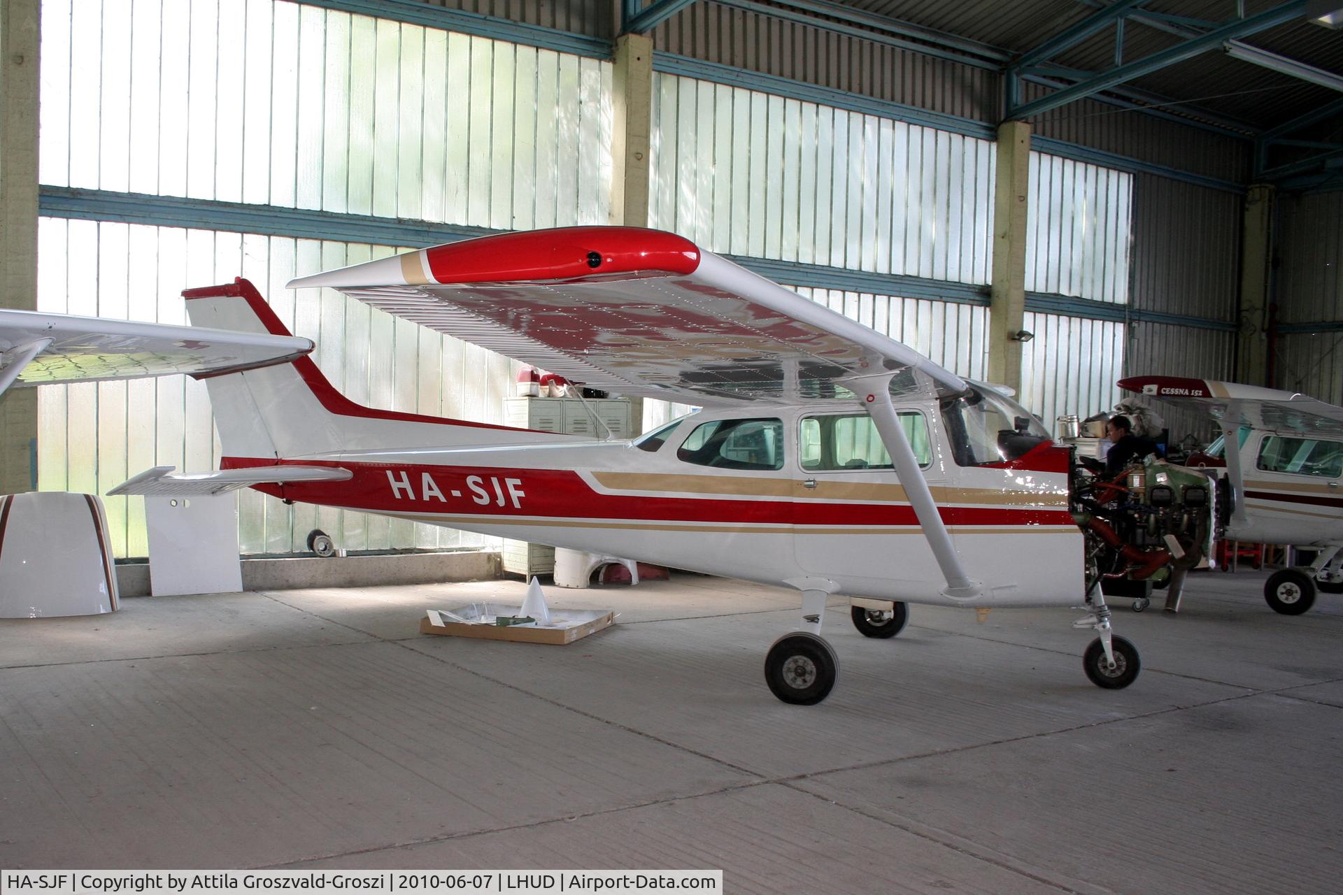 HA-SJF, 1979 Cessna 172N Skyhawk C/N 17273311, LHUD - Szeged Airport, Hungary