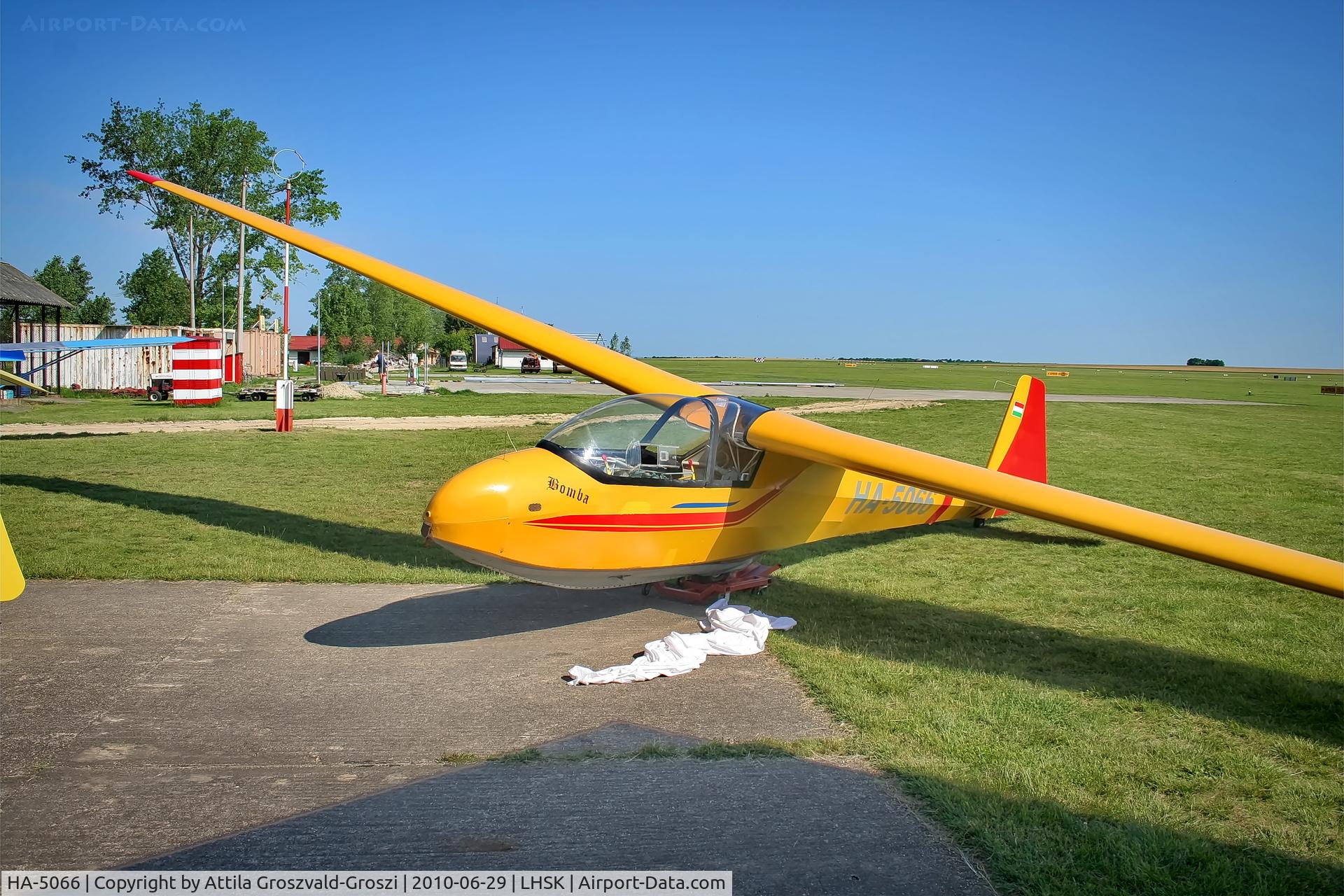 HA-5066, 1963 Schleicher Ka-7 Rhonadler C/N 7069, LHSK - Siófok-Kiliti Airport, Hungary