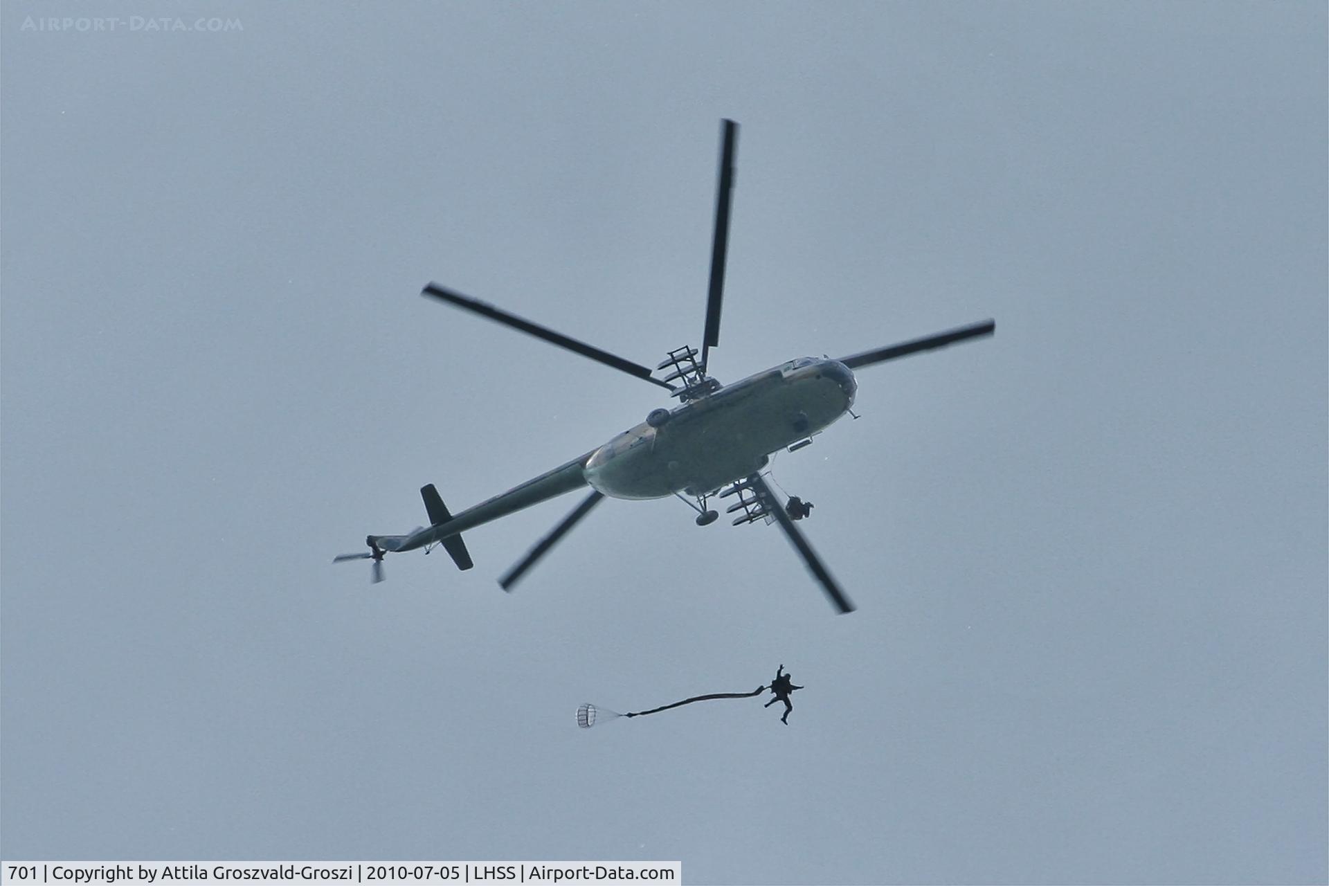 701, 1987 Mil Mi-17 Hip C/N 104M01, LHSS - Szolnok-Szanda Airport, Hungary