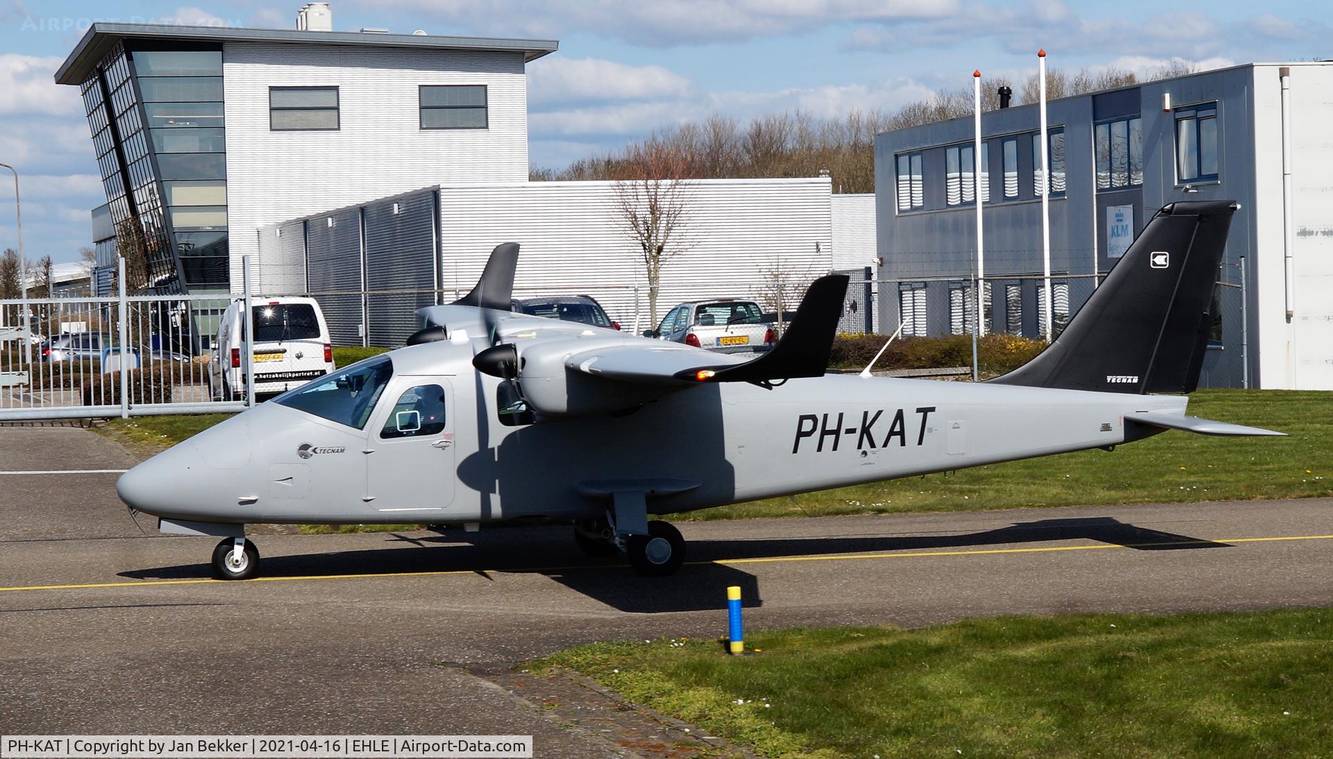 PH-KAT, Tecnam P-2006T C/N 317, Lelystad Airport