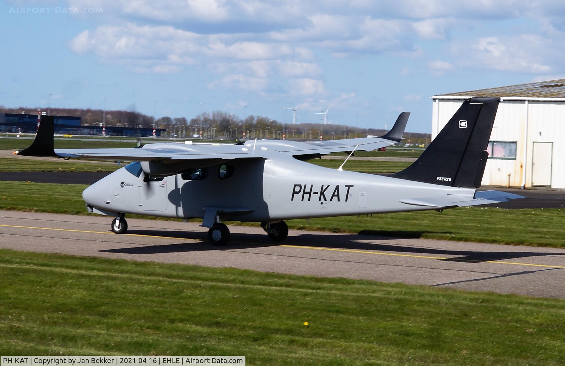 PH-KAT, Tecnam P-2006T C/N 317, Lelystad Airport