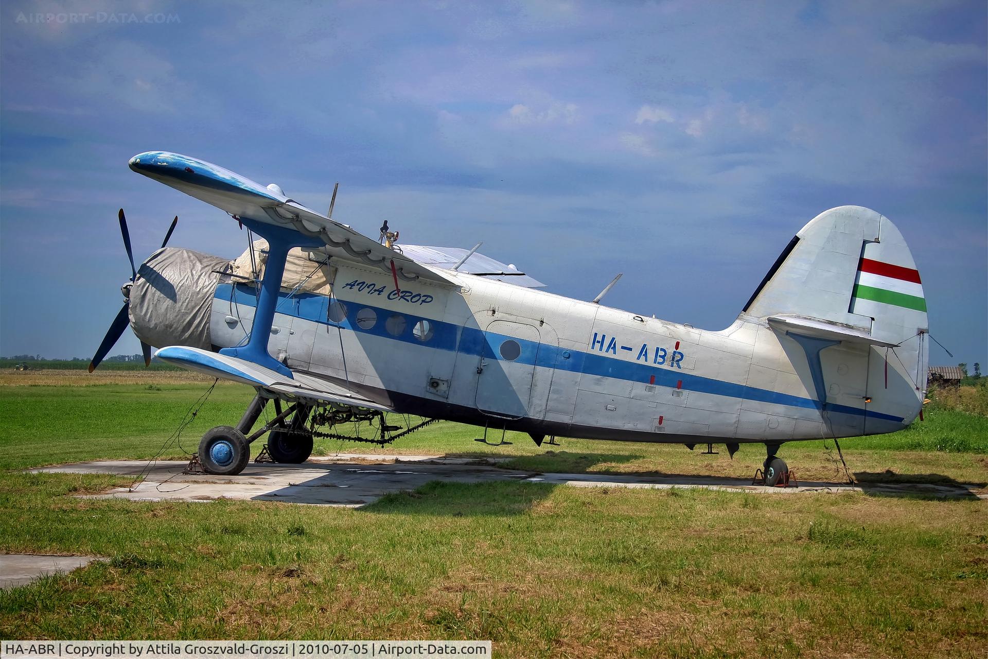 HA-ABR, 1976 PZL-Mielec An-2R C/N 1G174-08, Telekgerendás agricultural airport and take-off field, Hungary