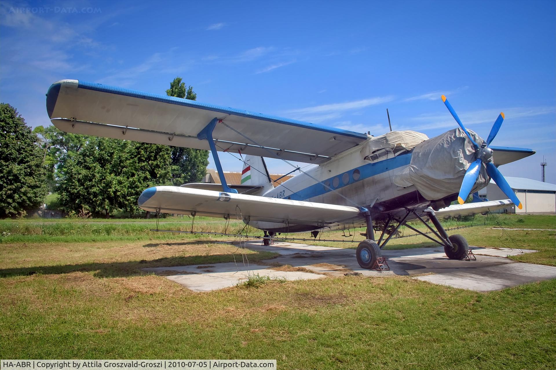 HA-ABR, 1976 PZL-Mielec An-2R C/N 1G174-08, Telekgerendás agricultural airport and take-off field, Hungary