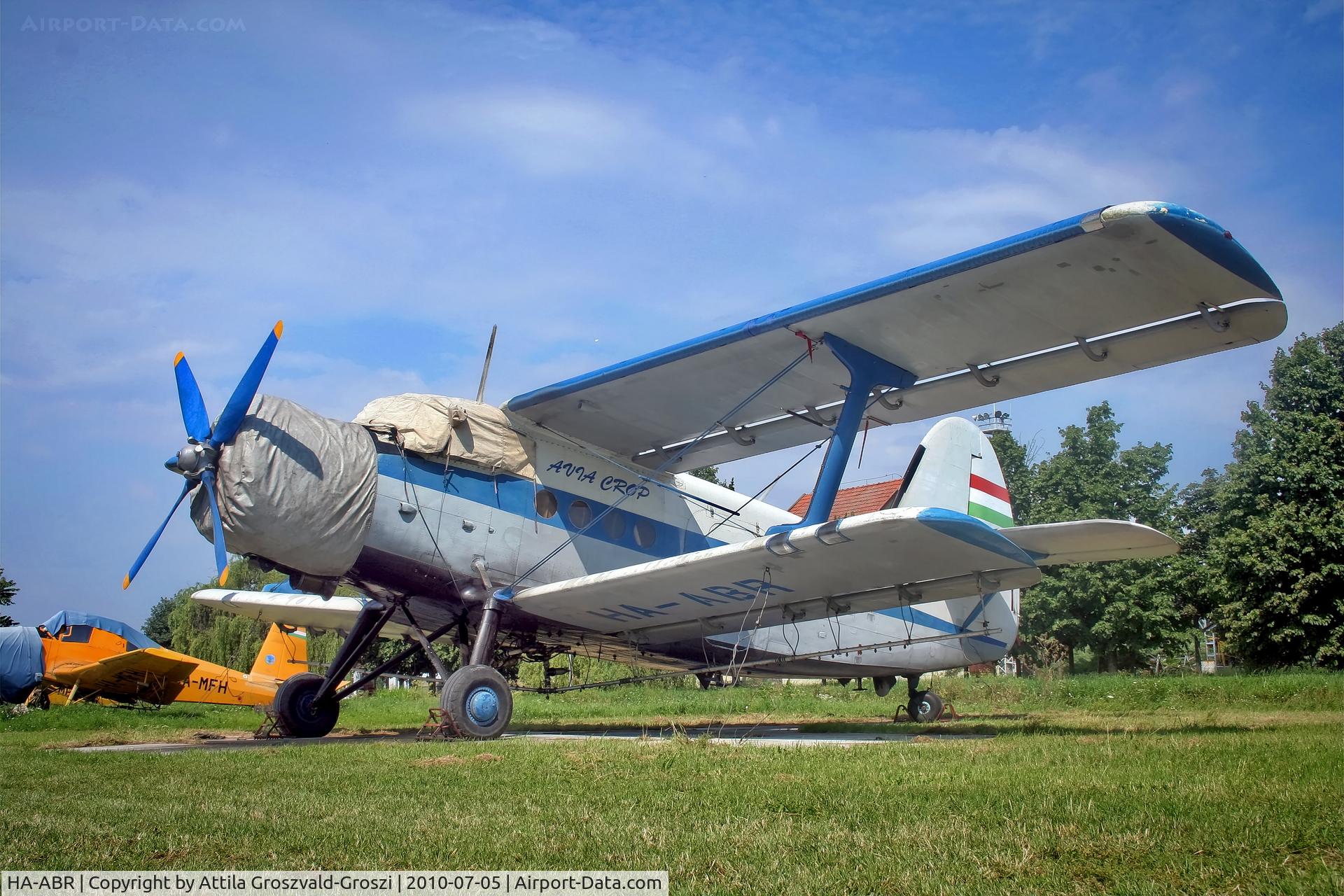 HA-ABR, 1976 PZL-Mielec An-2R C/N 1G174-08, Telekgerendás agricultural airport and take-off field, Hungary