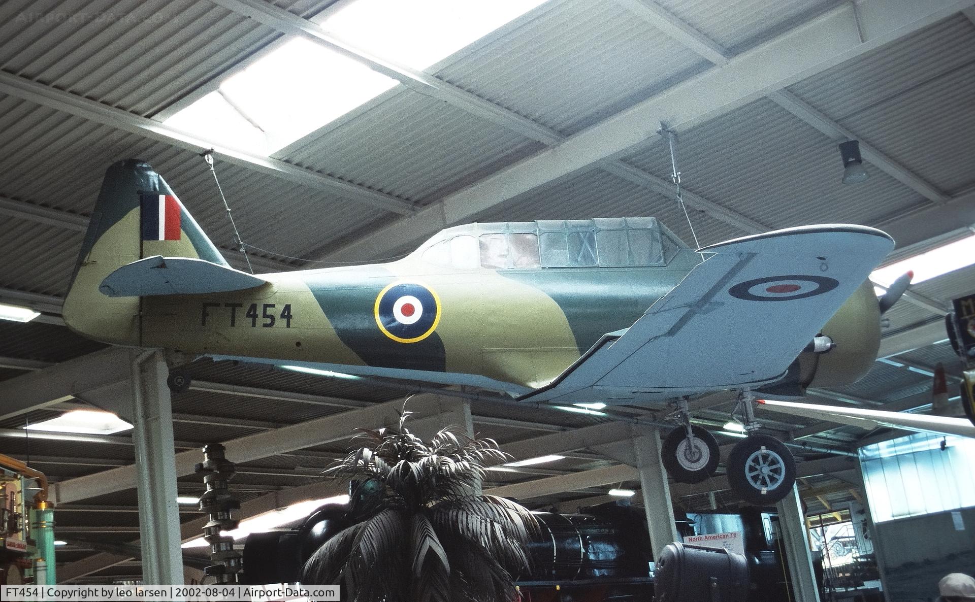 FT454, 1944 Noorduyn AT-16 Harvard IIB C/N 14A-1494, Sinsheim Museum 4.8.2002 with fake s/n