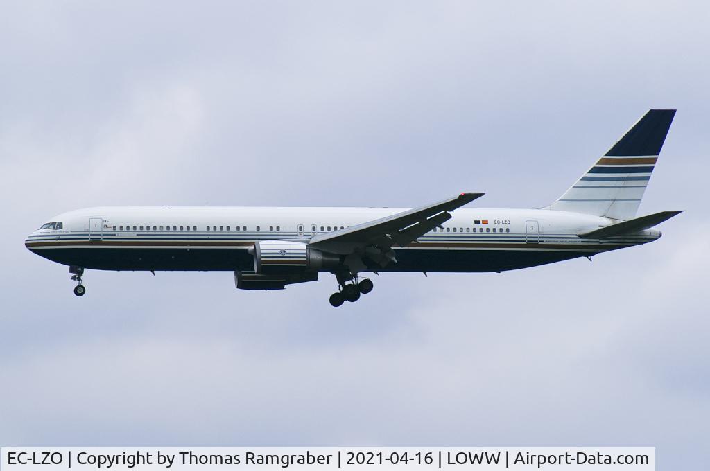 EC-LZO, 1995 Boeing 767-35D/ER C/N 27902, Privilege Style Boeing 767-300ER