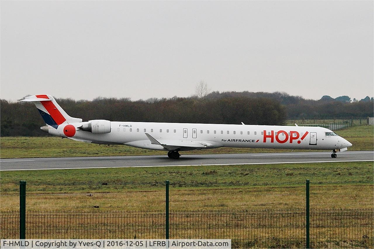 F-HMLD, 2010 Bombardier CRJ-1000EL NG (CL-600-2E25) C/N 19007, Bombardier CRJ-1000, U turn rwy 25L, Brest-Bretagne Airport (LFRB-BES)