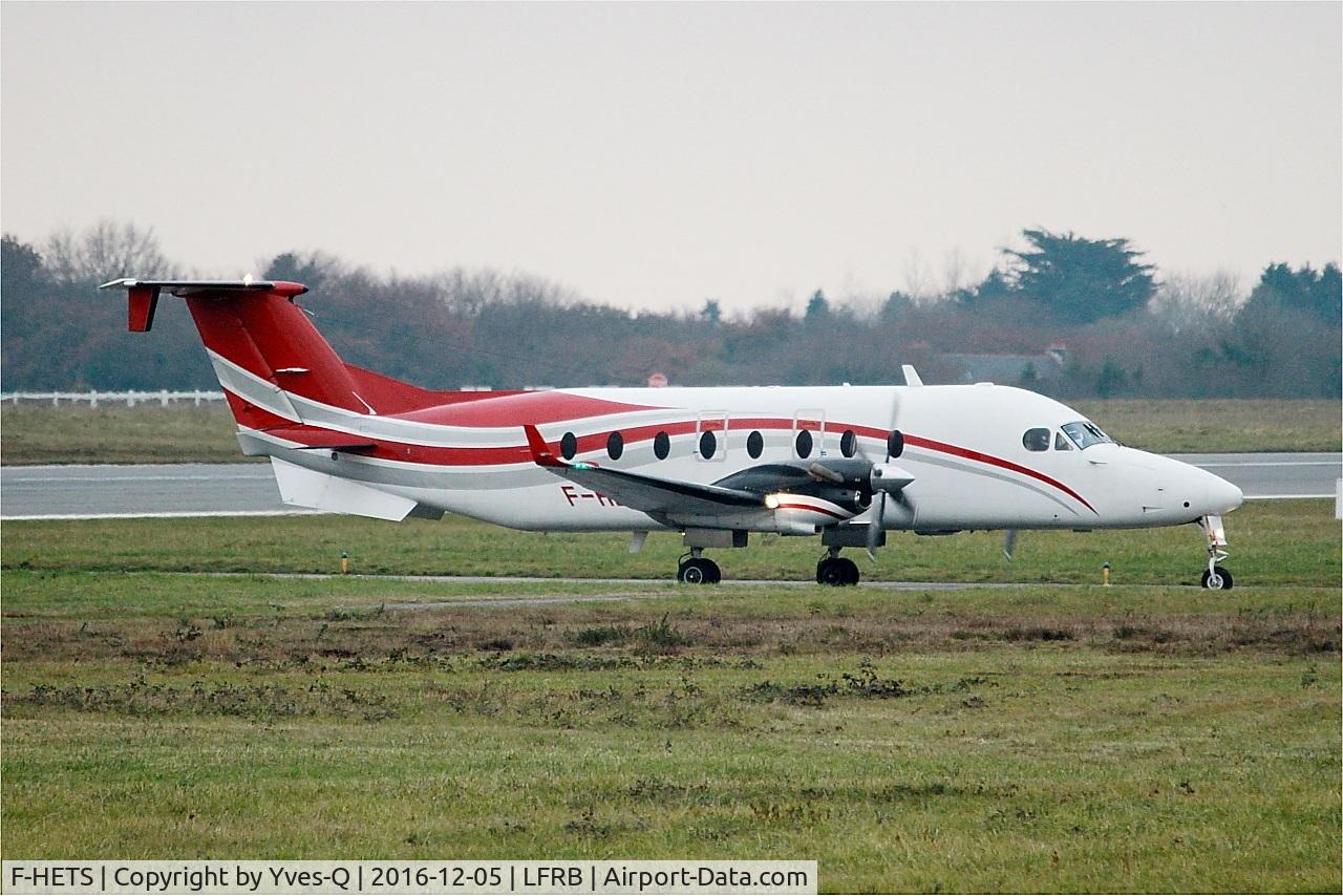 F-HETS, 1999 Raytheon 1900D C/N UE-360, Raytheon Aircraft Company 1900D, Taxiing, Brest-Bretagne Airport (LFRB-BES)