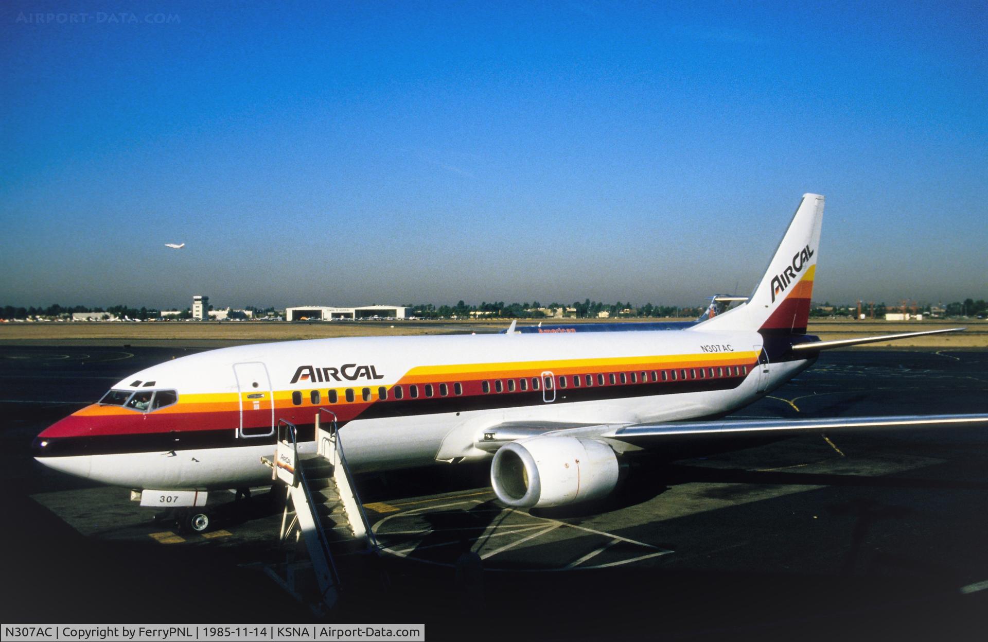 N307AC, 1985 Boeing 737-3A4 C/N 23251, AirCal B733 in early morning light.
