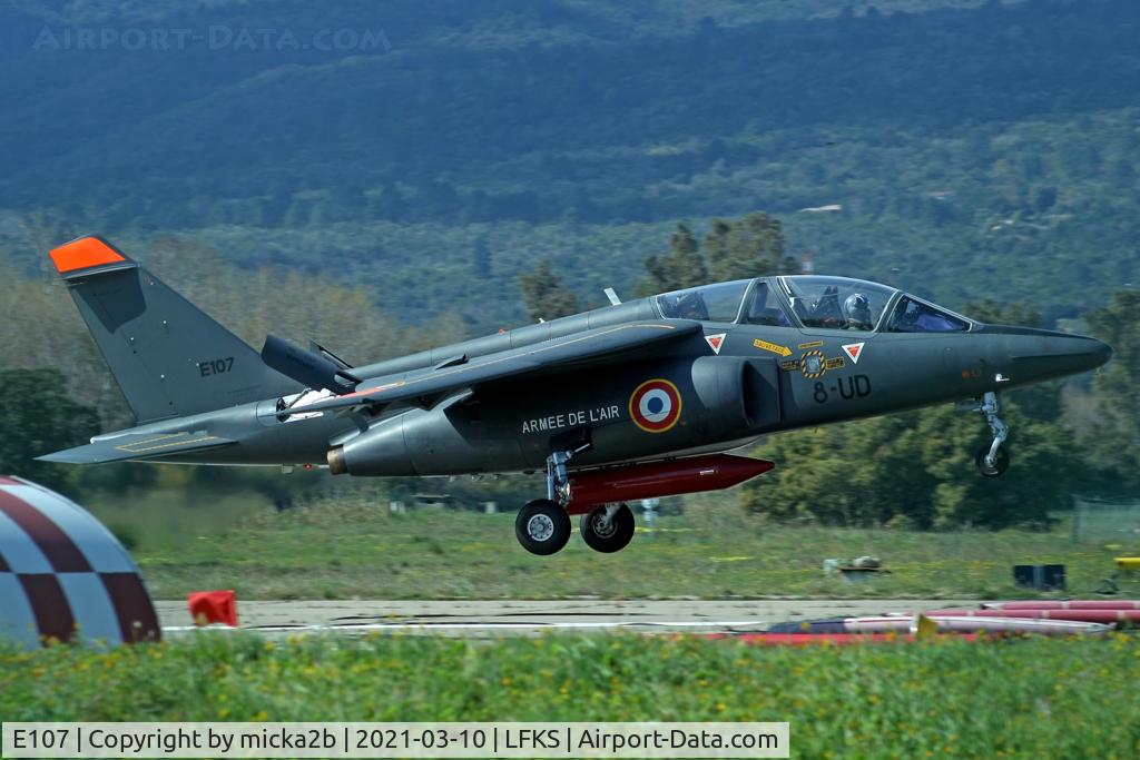 E107, Dassault-Dornier Alpha Jet E C/N E107, Landing