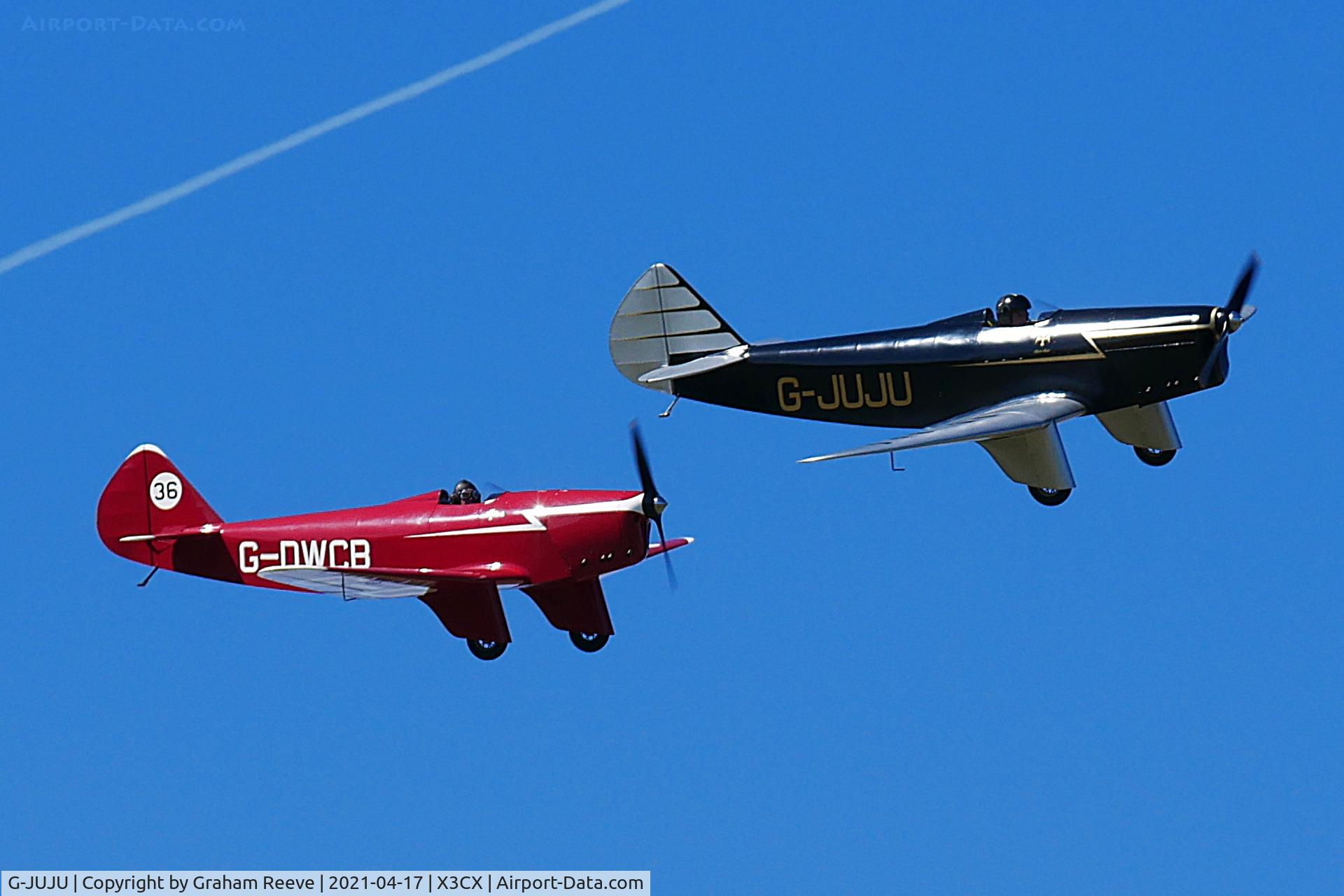 G-JUJU, 2014 Chilton DW1A C/N PFA 225-12726, In formation with G-DWCB.