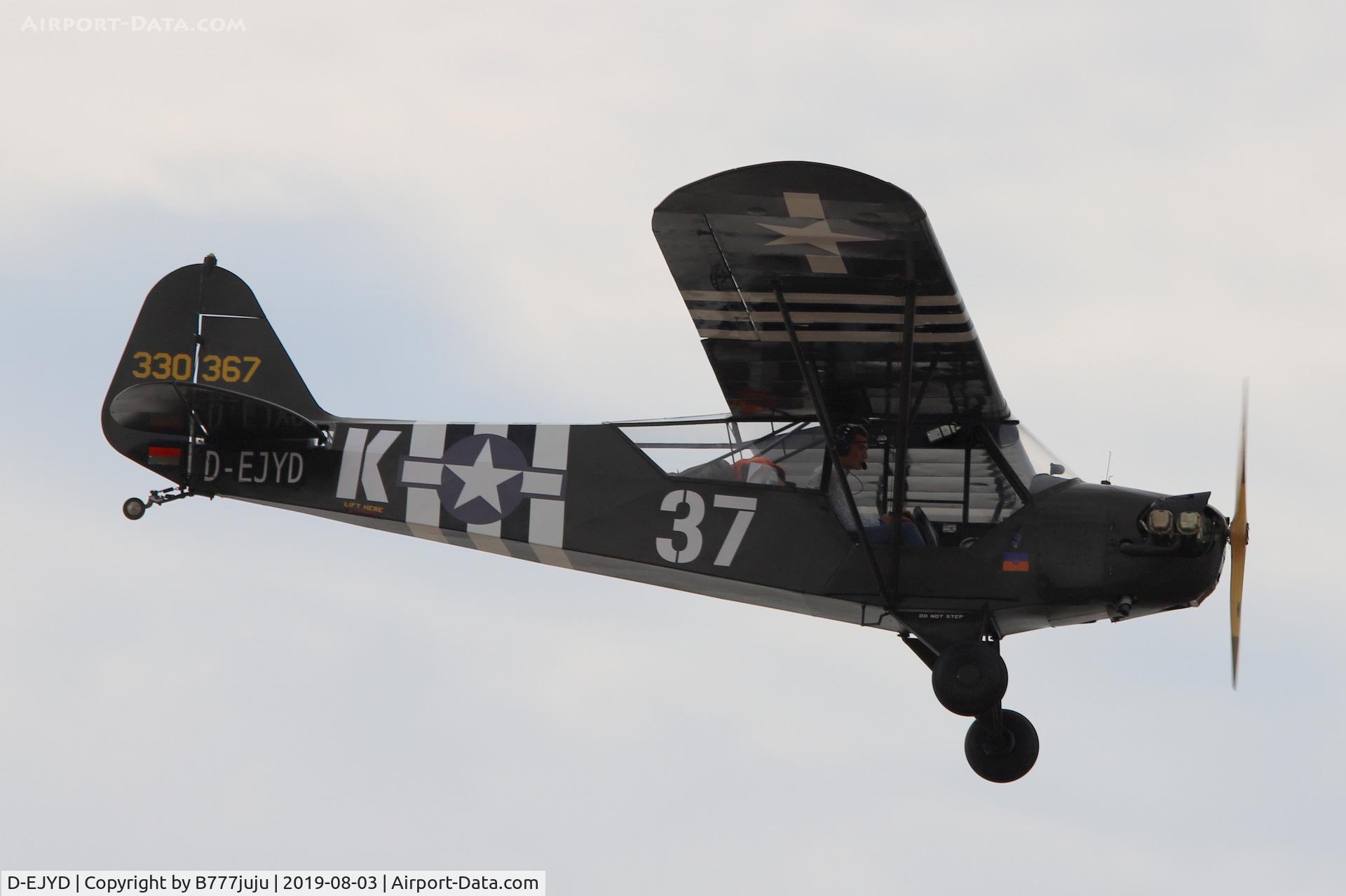 D-EJYD, 1942 Piper J3C-65 Cub Cub C/N 11658, over Jullouville