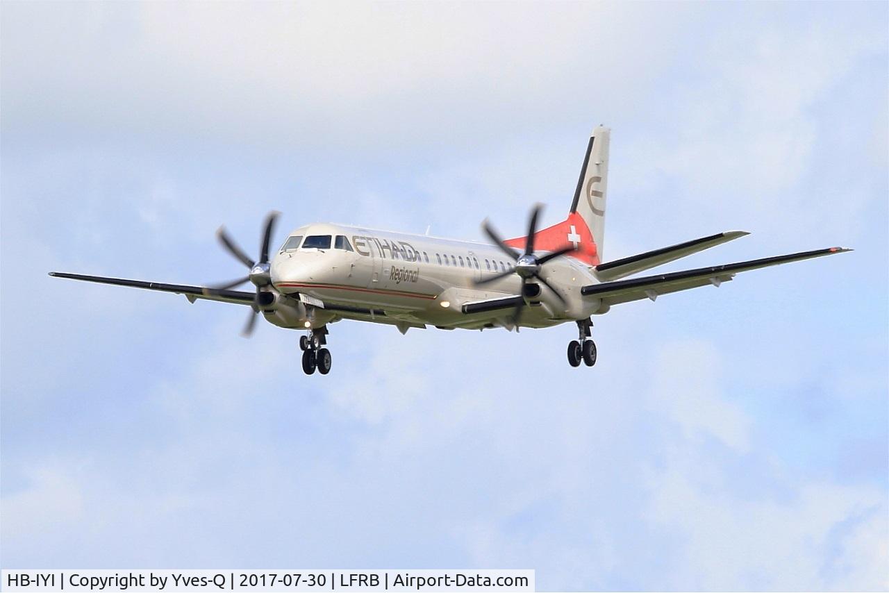 HB-IYI, 1995 Saab 2000 C/N 2000-016, Saab 2000, Short approach rwy 25L, Brest-Bretagne airport (LFRB-BES)