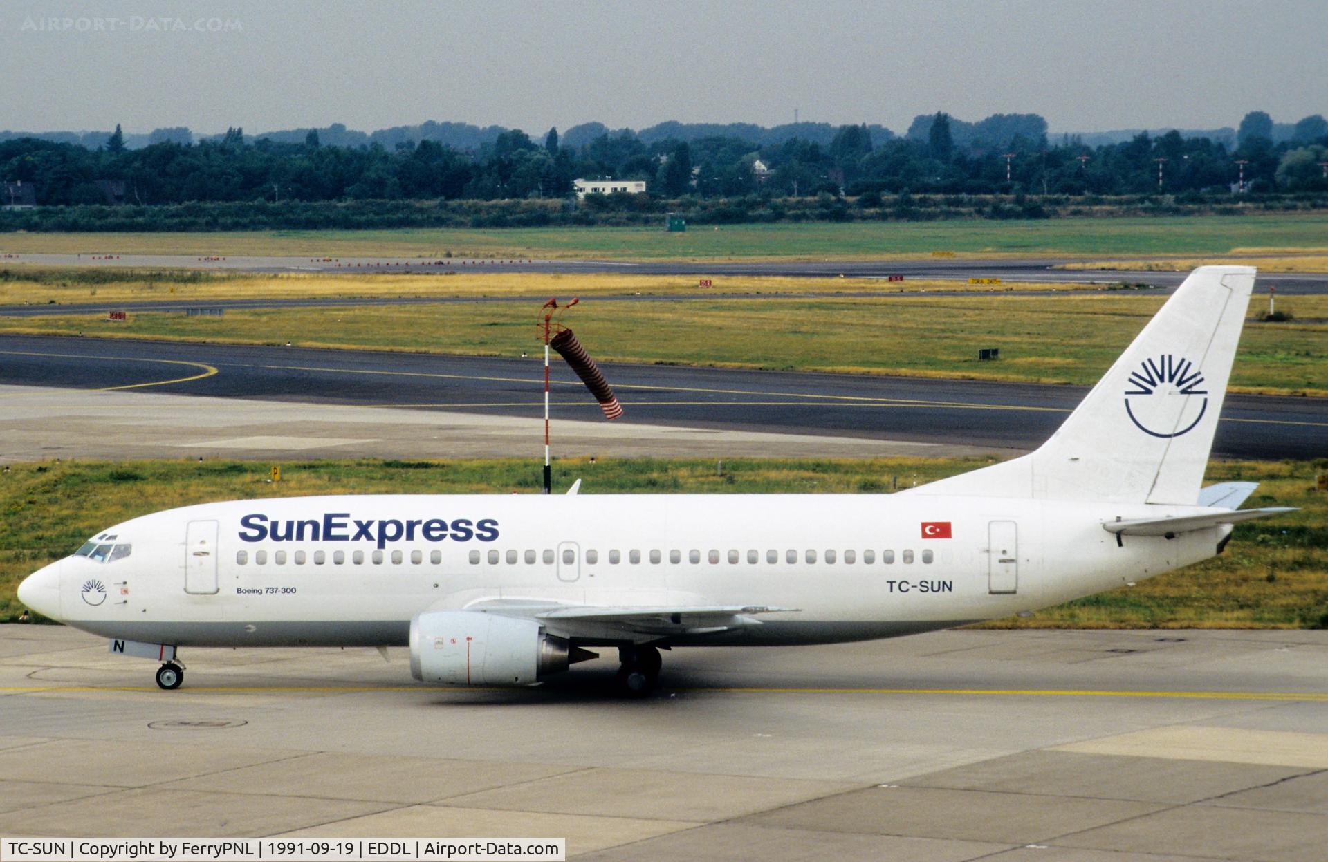 TC-SUN, 1990 Boeing 737-3Y0 C/N 24676, SunExpress B733