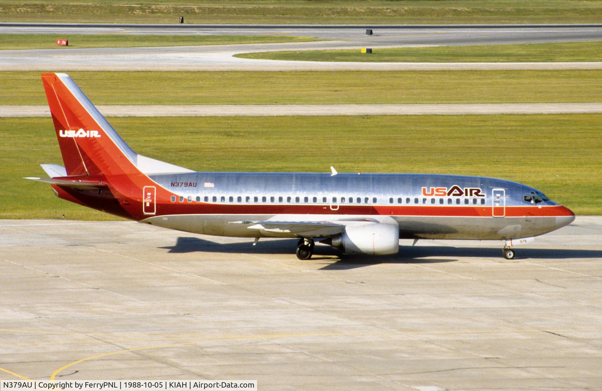 N379AU, 1987 Boeing 737-3B7 C/N 23385, USAir B733 arriving in IAH