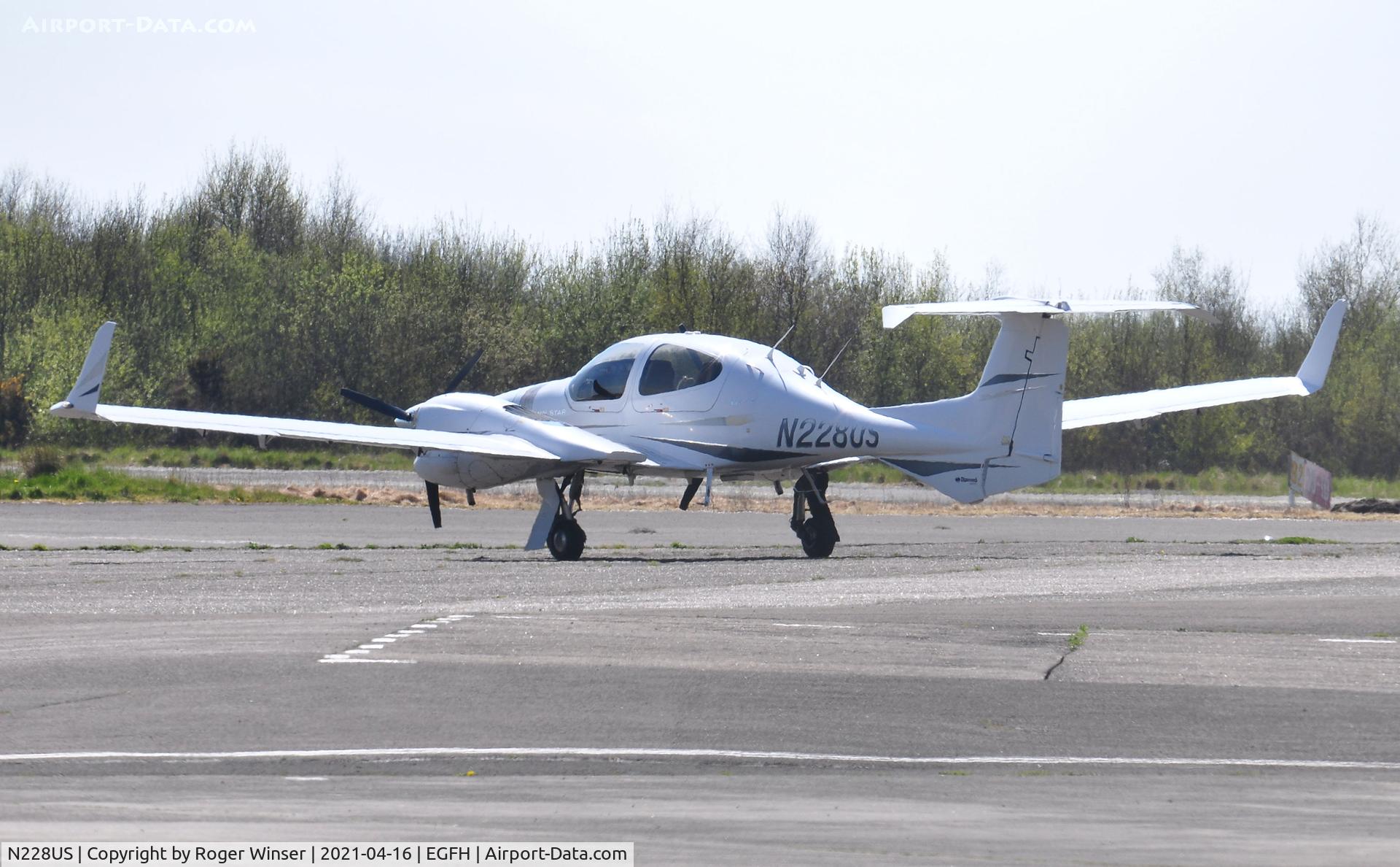 N228US, 2008 Diamond DA-42 Twin Star C/N 42.347, Visiting Twin Star.