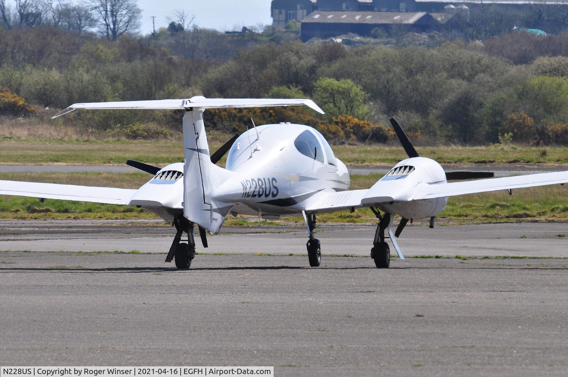 N228US, 2008 Diamond DA-42 Twin Star C/N 42.347, Visiting Twin Star.