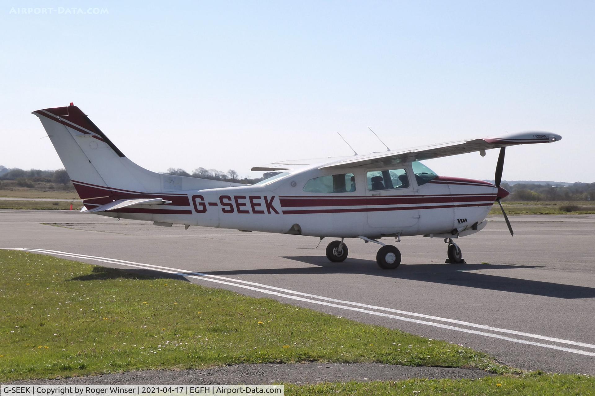 G-SEEK, 1982 Cessna T210N Turbo Centurion C/N 21064579, Visiting Turbo Centurion