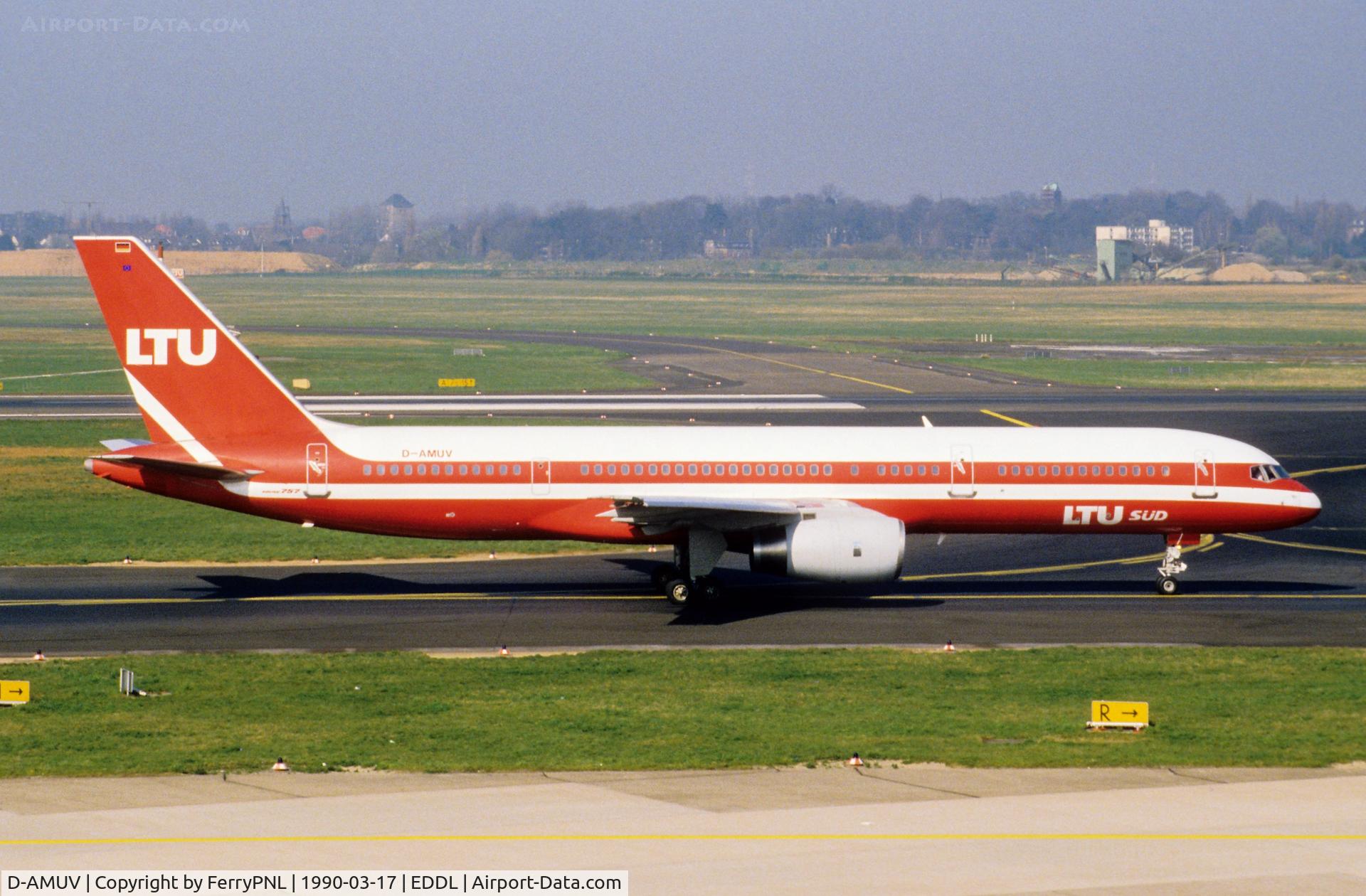 D-AMUV, 1987 Boeing 757-2G5 C/N 23928, LTU Sud B752 for departure